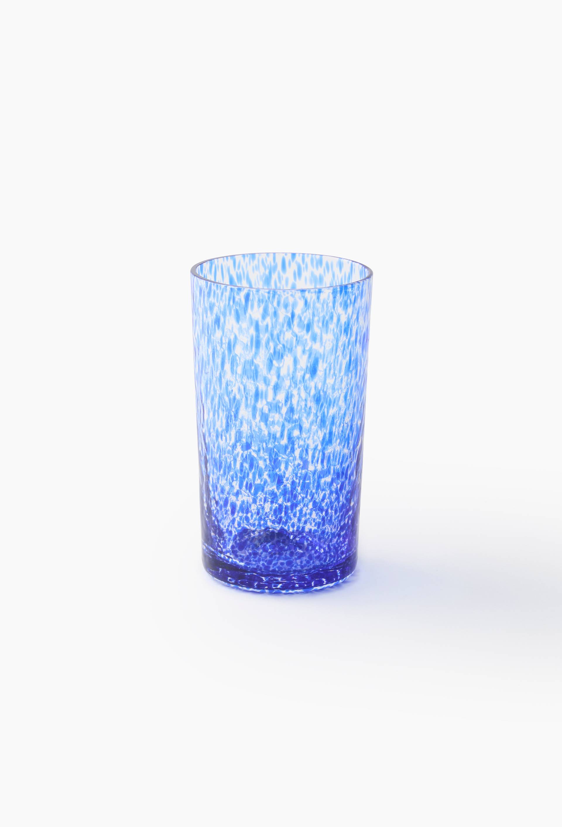 Verre &agrave; eau finition tachet&eacute;e, 45cl, Bleu, large image number 1
