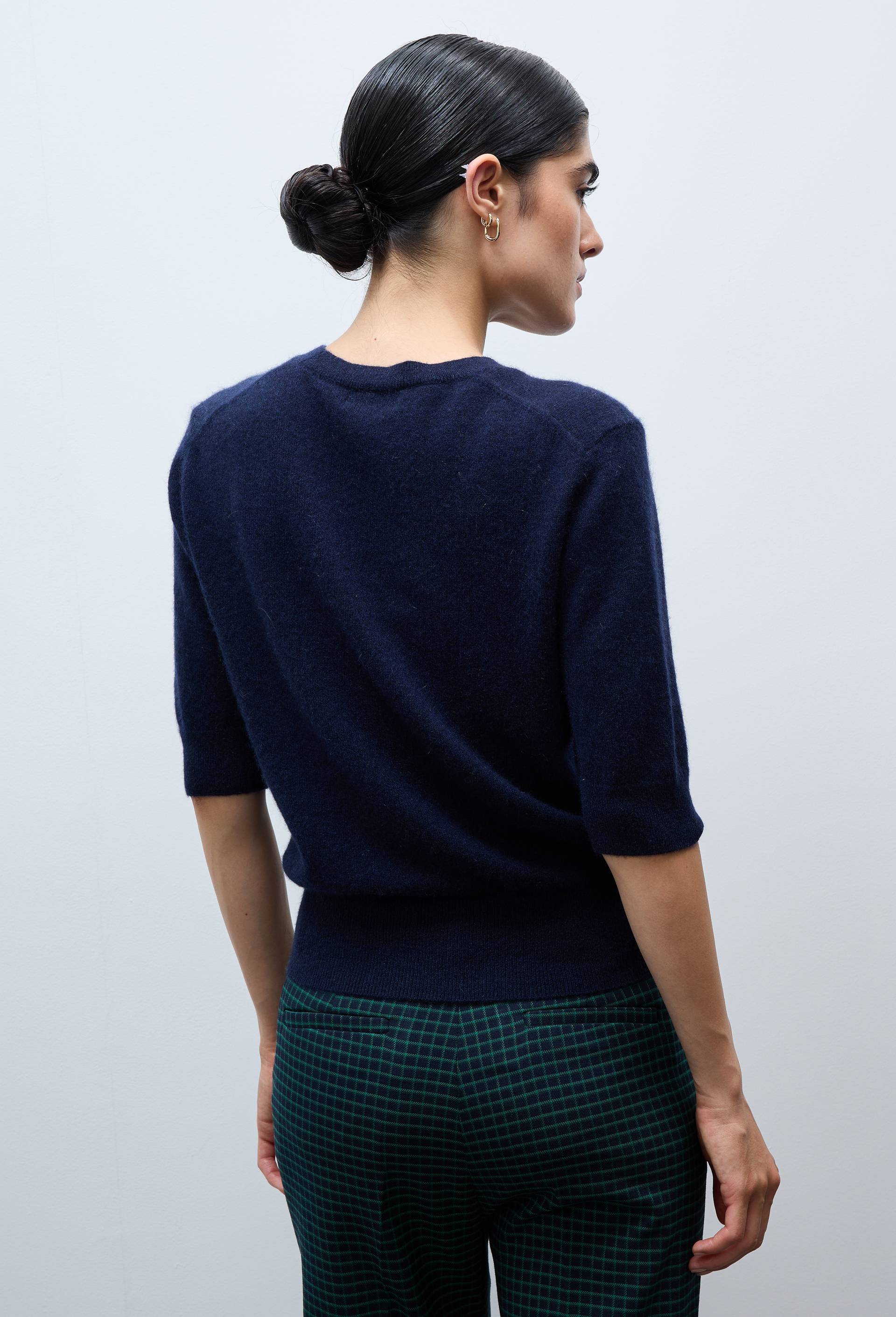 Pull uni manches courtes en 100% cachemire, Bleu fonc&eacute;, large image number 2.0