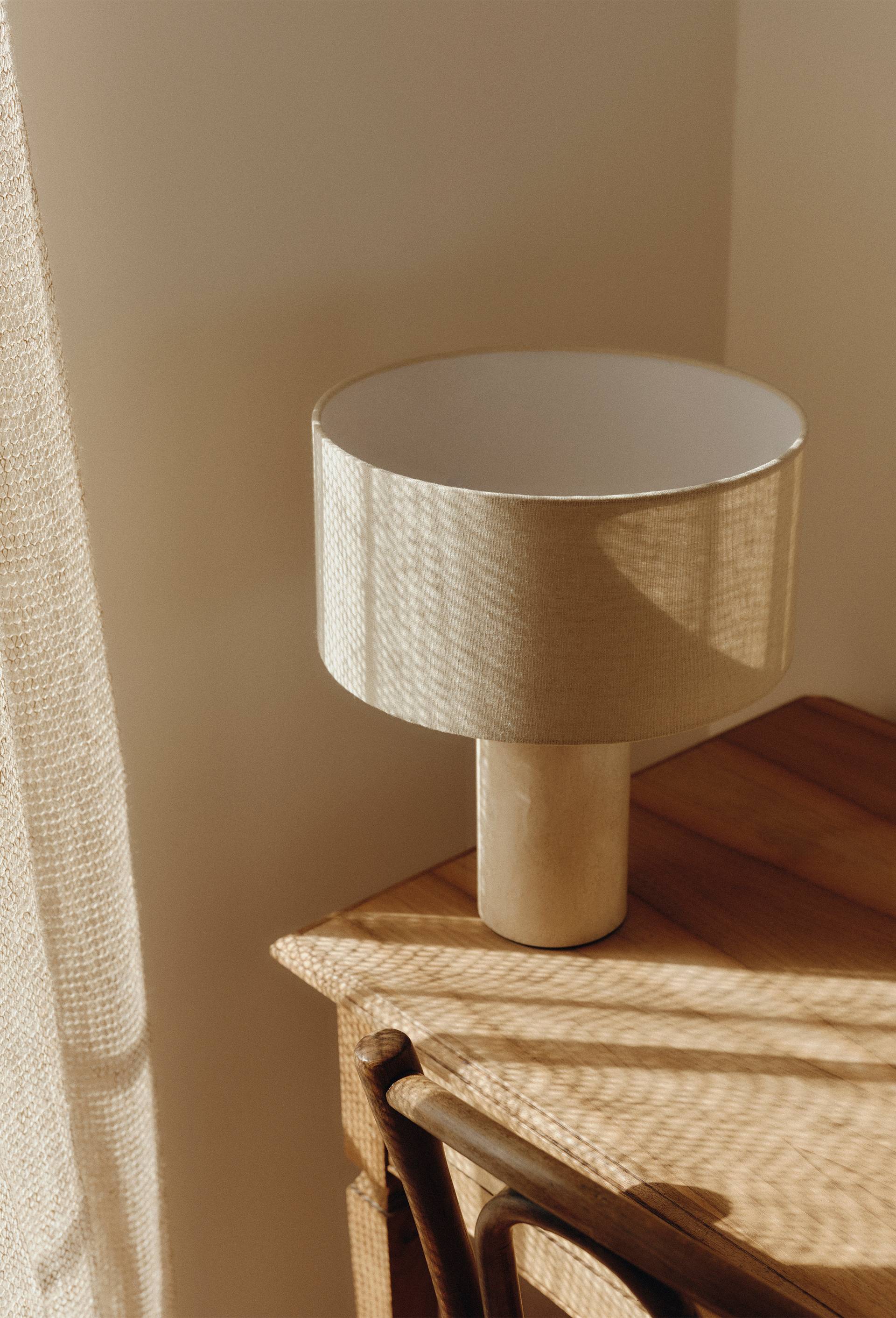 Lampe, H37,8xD30cm, en travertin, Beige clair, large image number 0