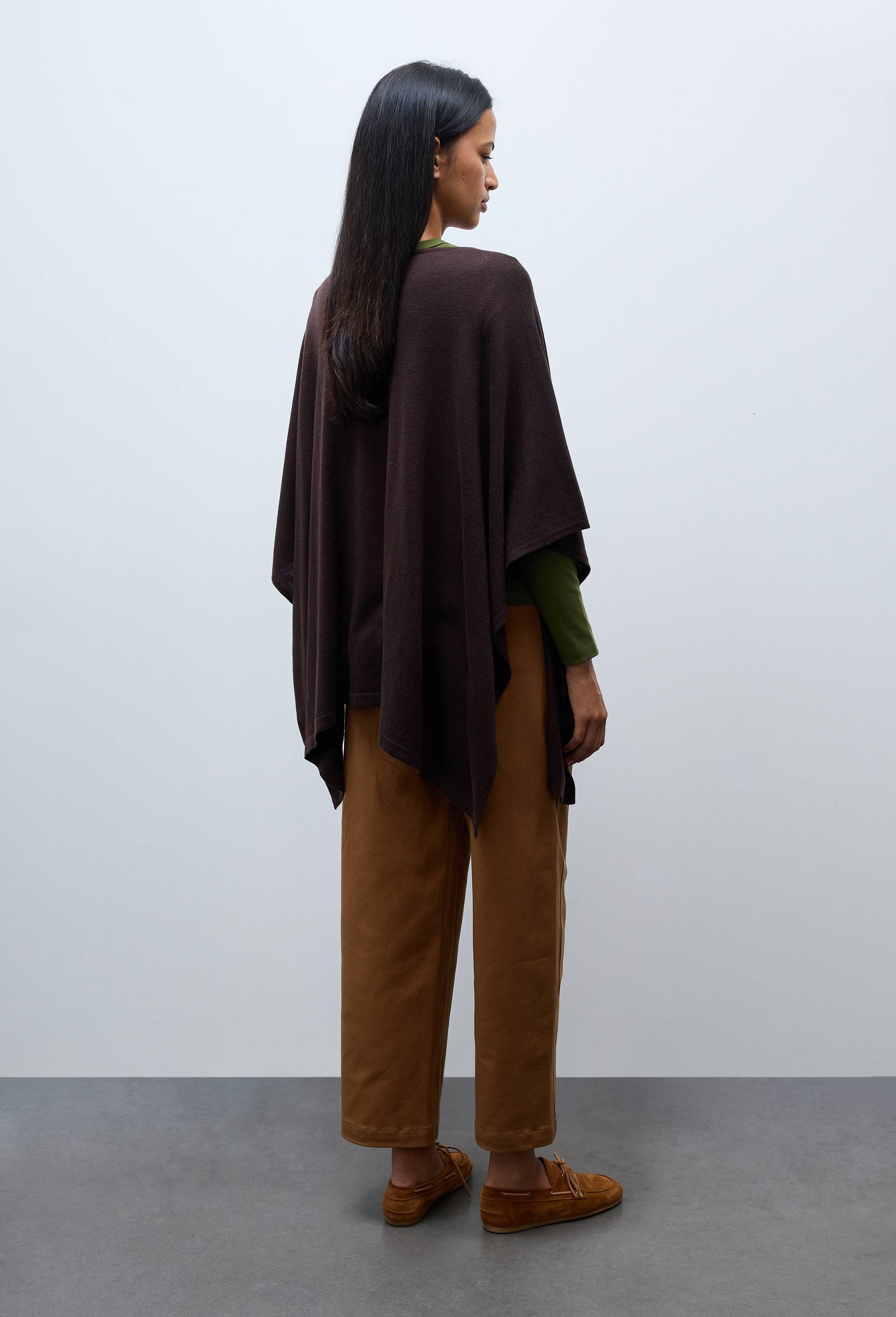 Poncho contenant de la laine, Brun clair, large image number 1