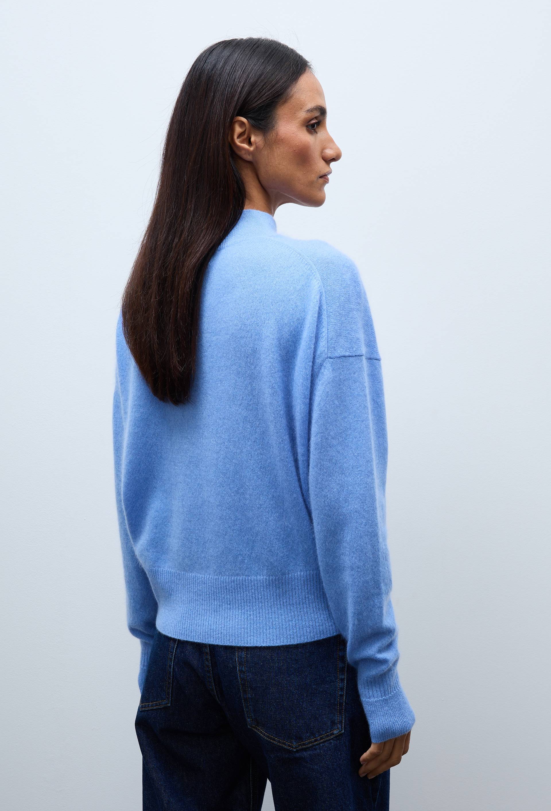 Pull uni court col montant en 100% cachemire, Bleu, large image number 1