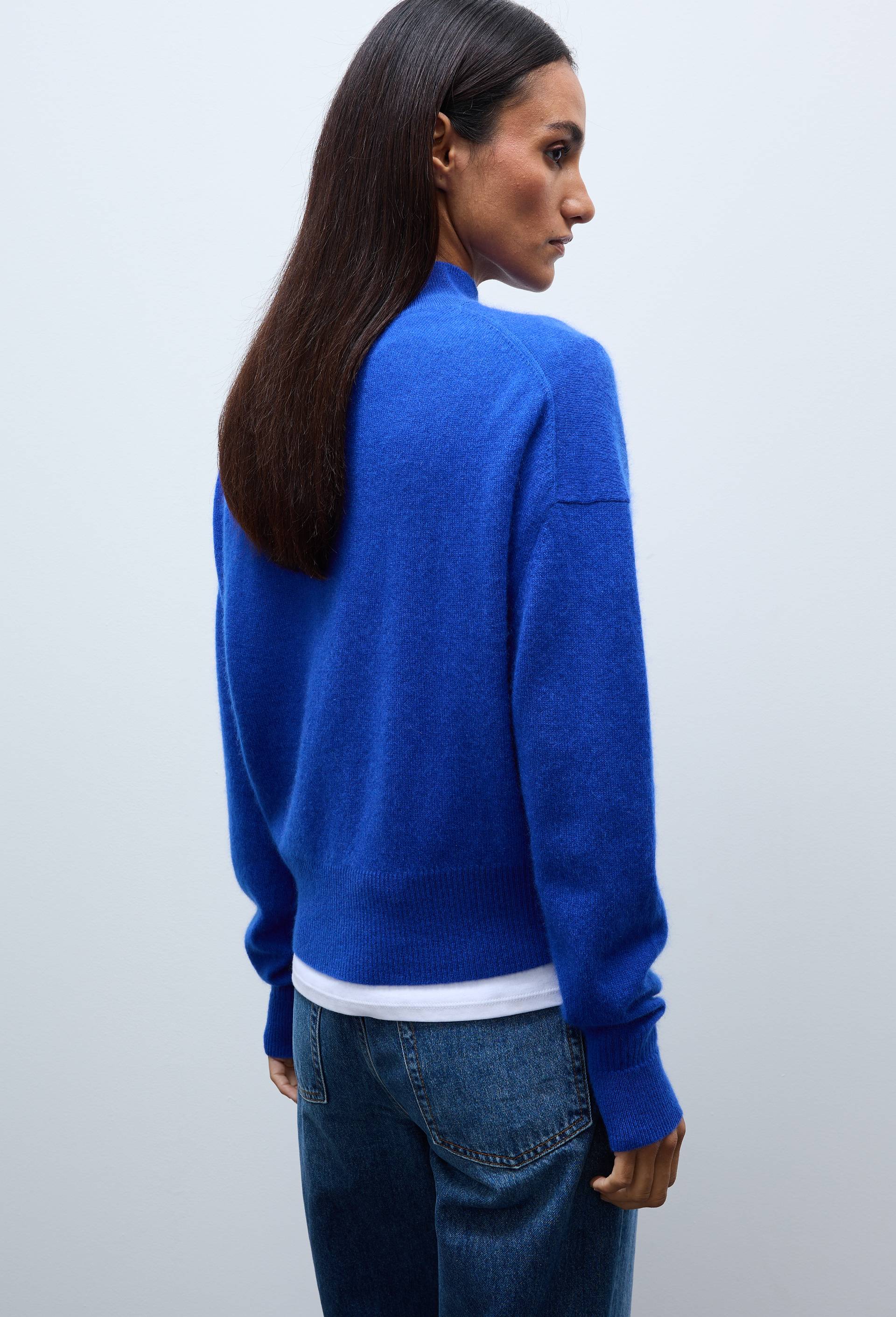 Pull uni court col montant en 100% cachemire, Bleu, large image number 1