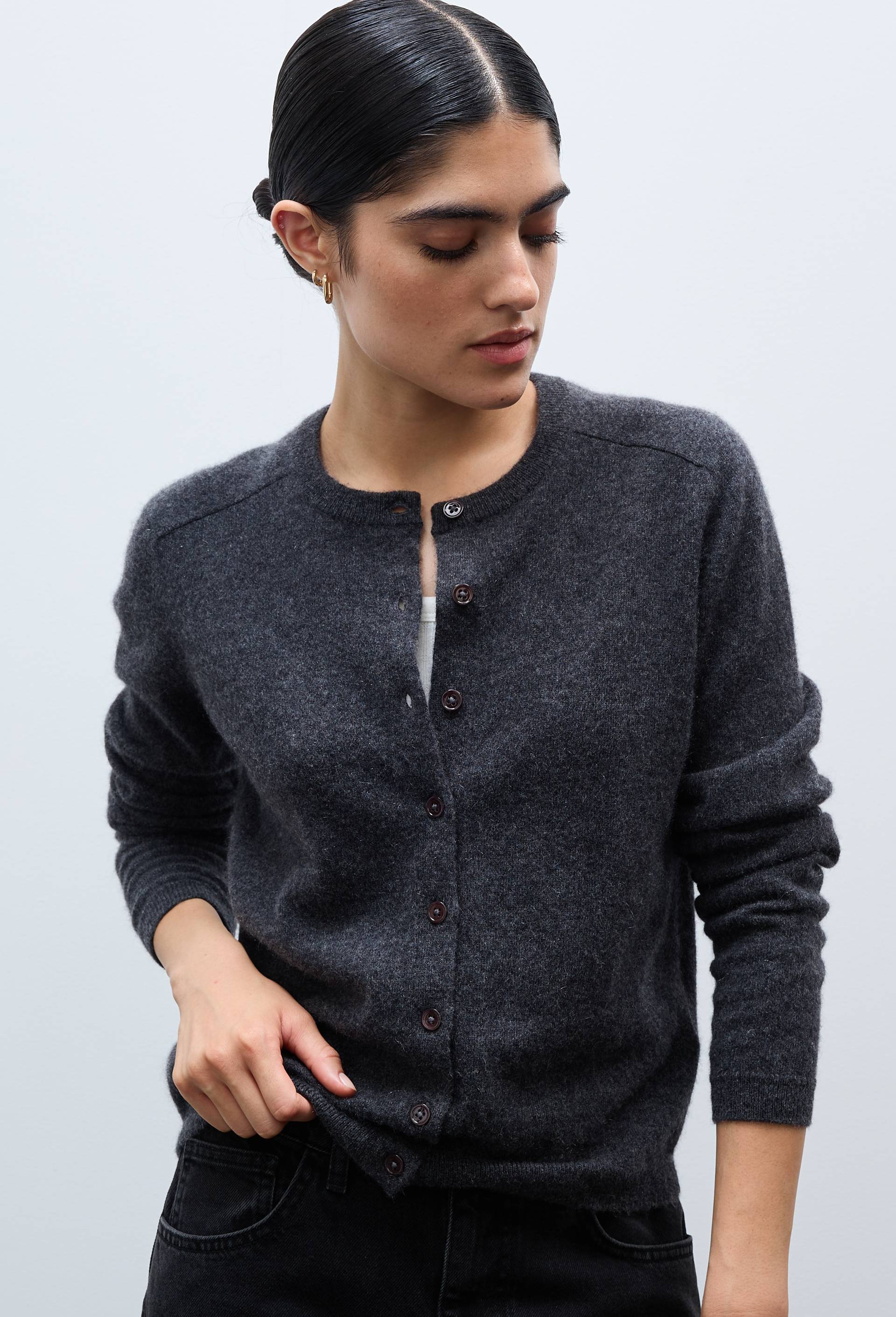 Cardigan uni col rond en 100% cachemire, Gris fonc&eacute;, large image number 0