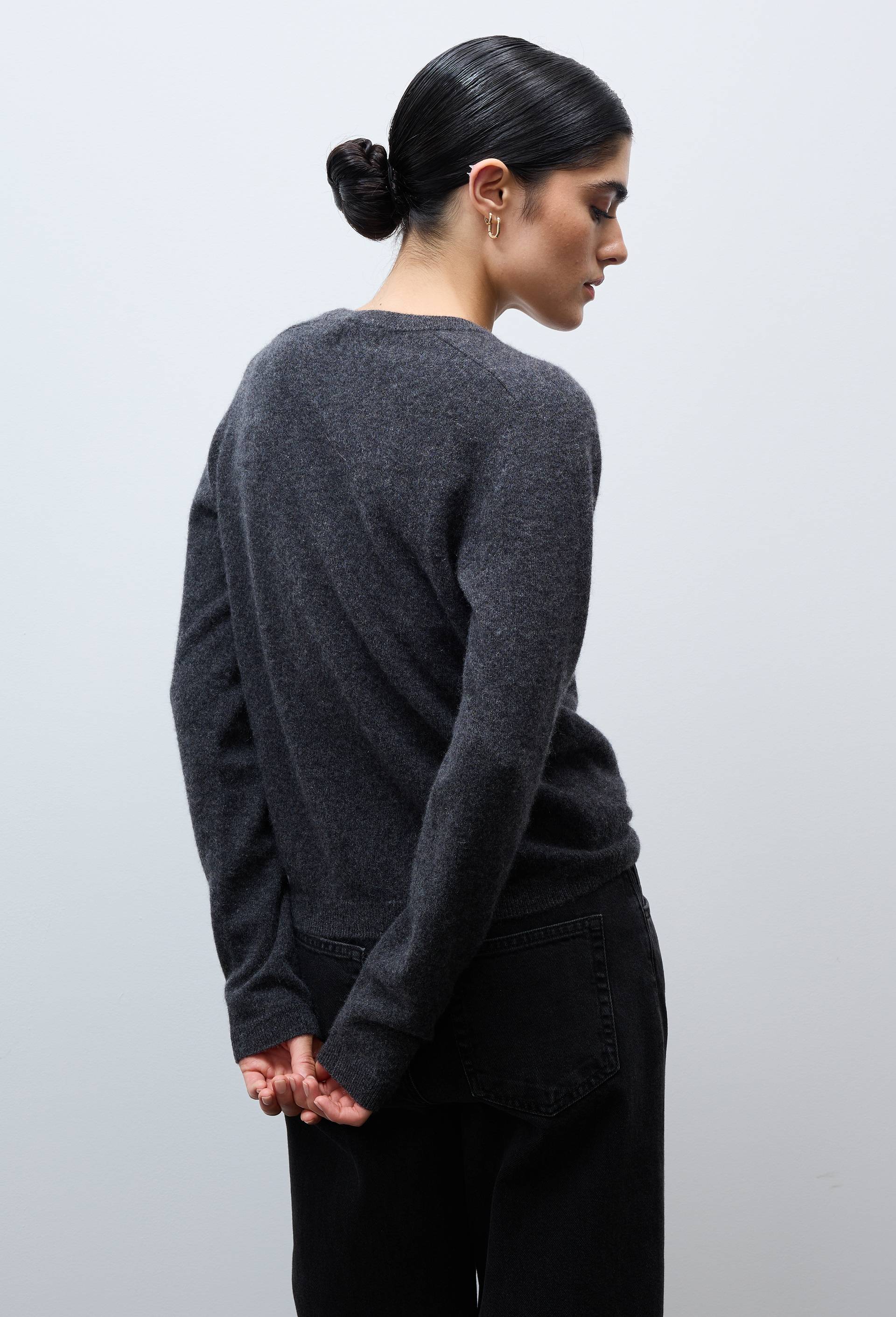 Cardigan uni col rond en 100% cachemire, Gris fonc&eacute;, large image number 1.0