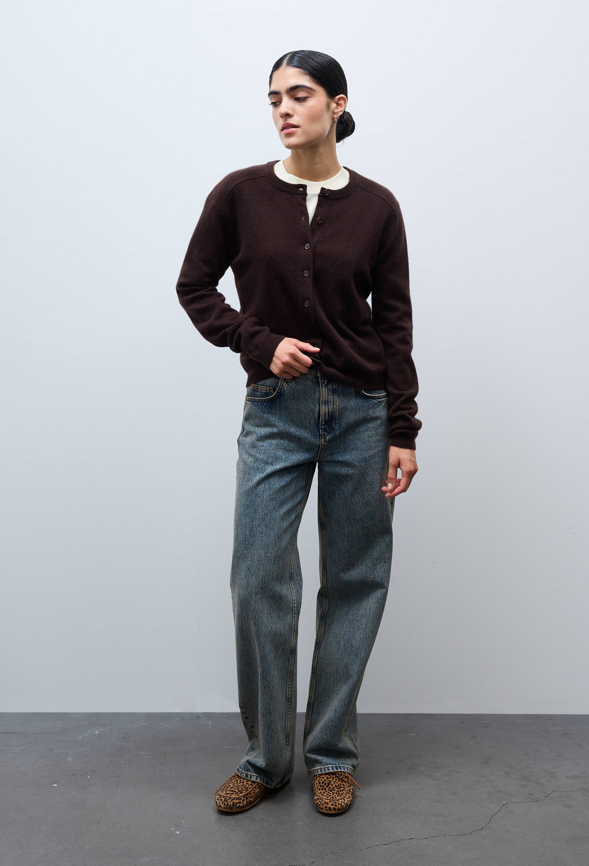 Cardigan uni col rond en 100% cachemire, Brun clair, large image number 2