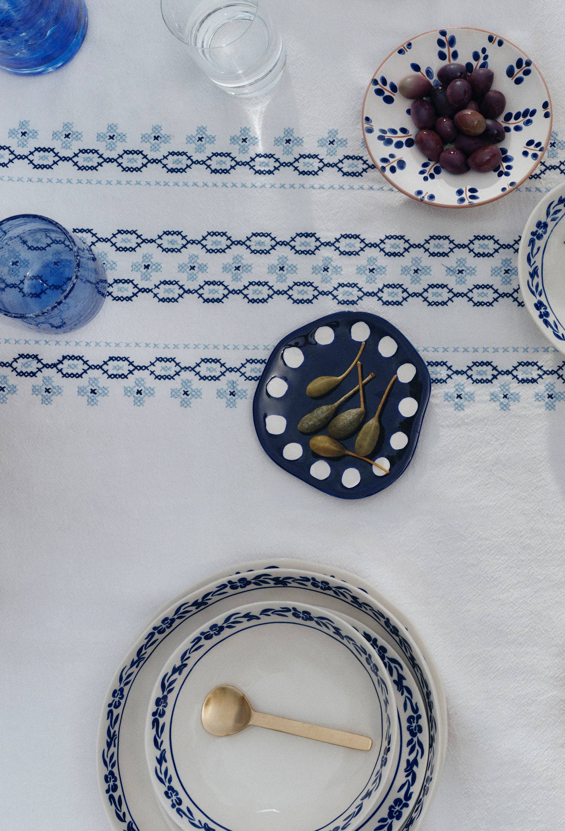 Nappe avec broderie, 170x250cm, 100% coton, Ecru, large image number 1.0