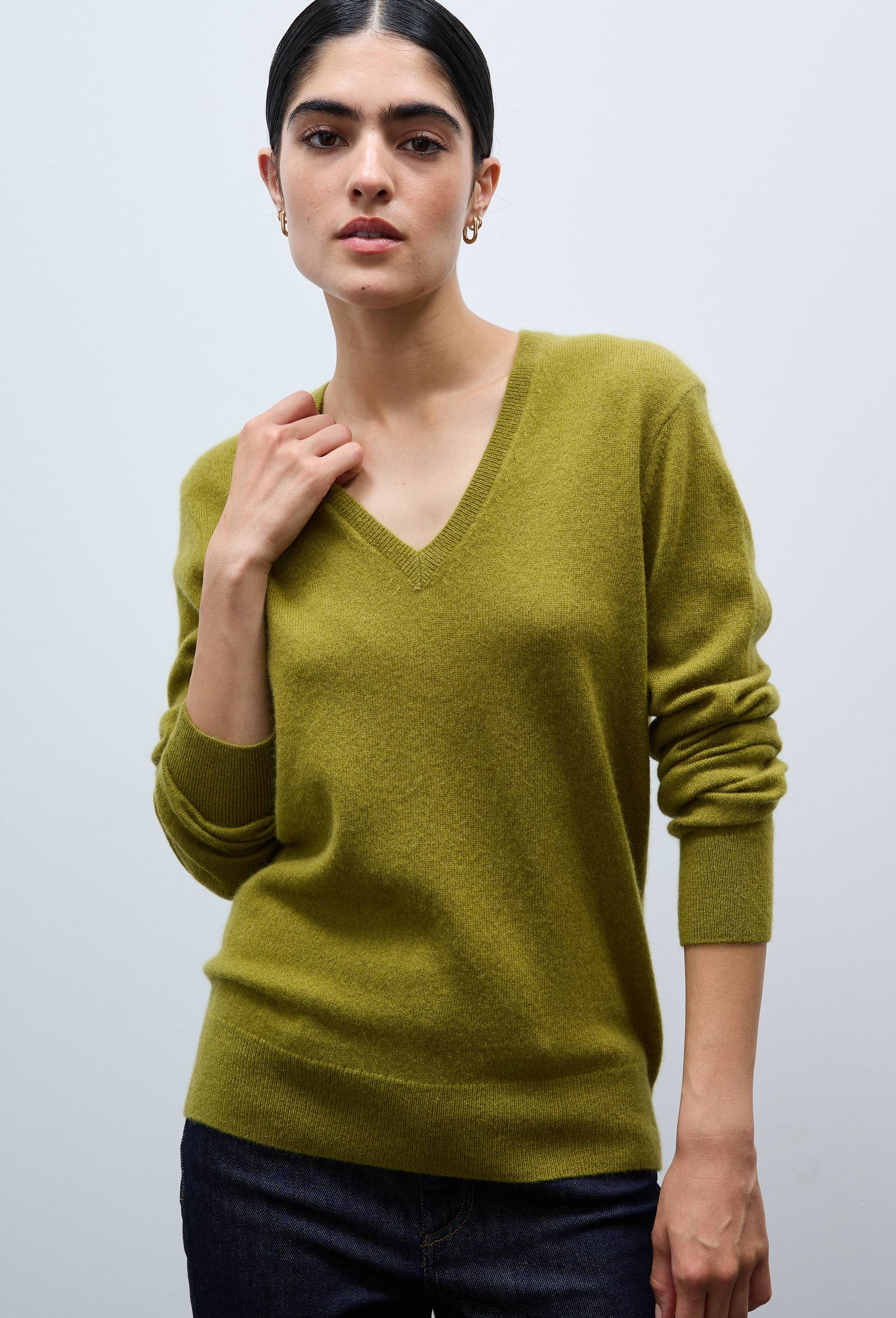 Pull uni col V en 100% cachemire, Vert, large image number 0.0