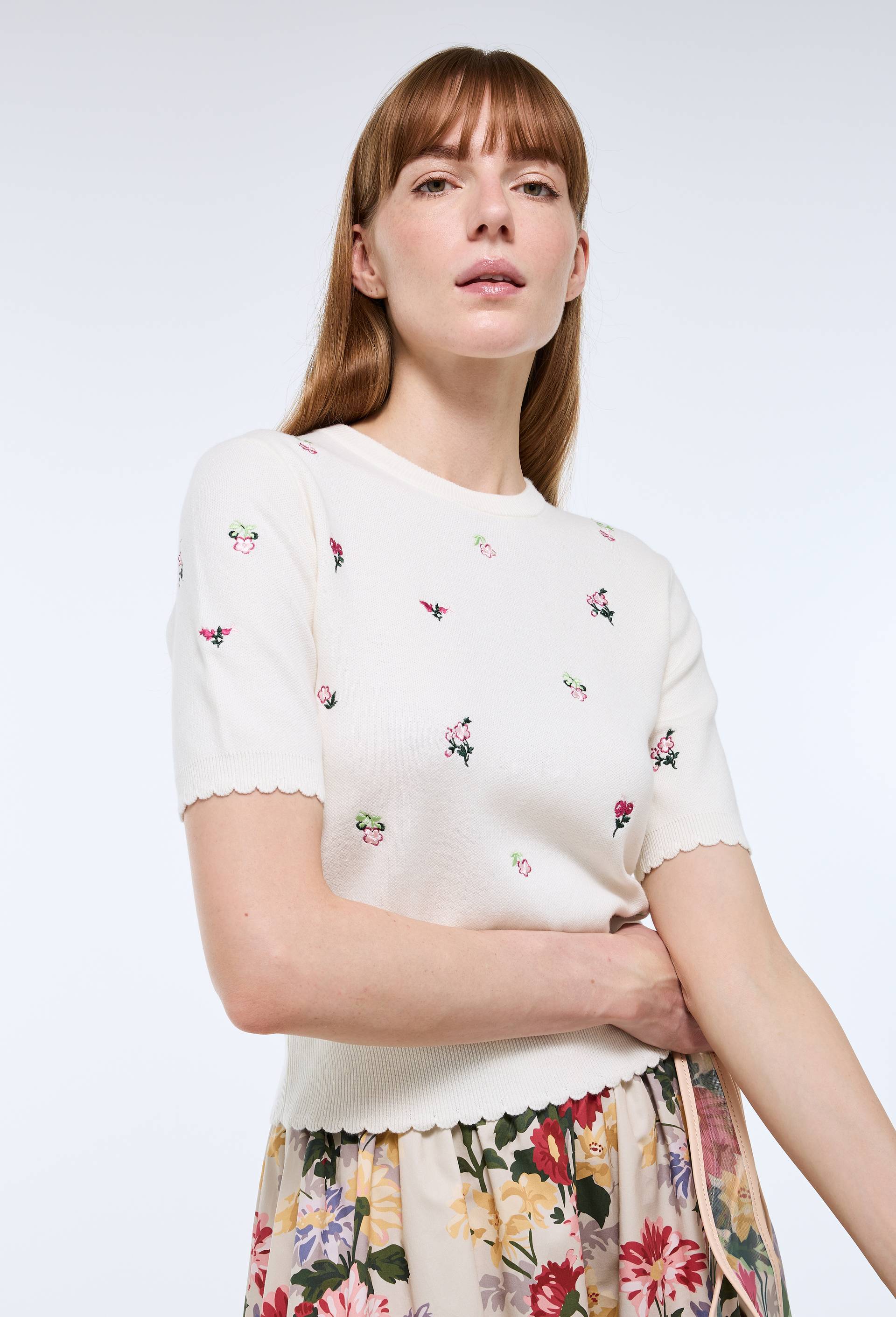 Pull manches courtes brod&eacute; en coton BIO GOTS, Ecru, swatch image