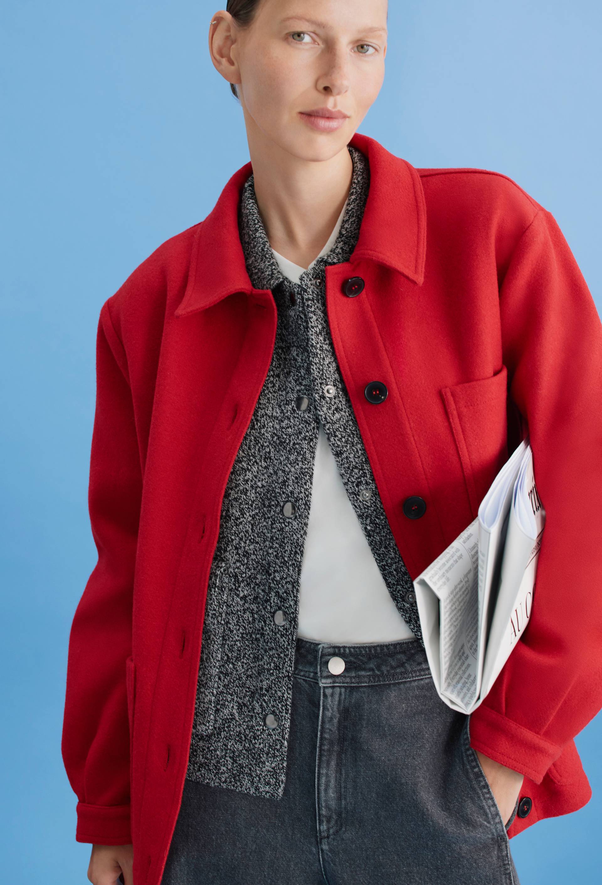 Veste contenant de la laine, Rouge, swatch image