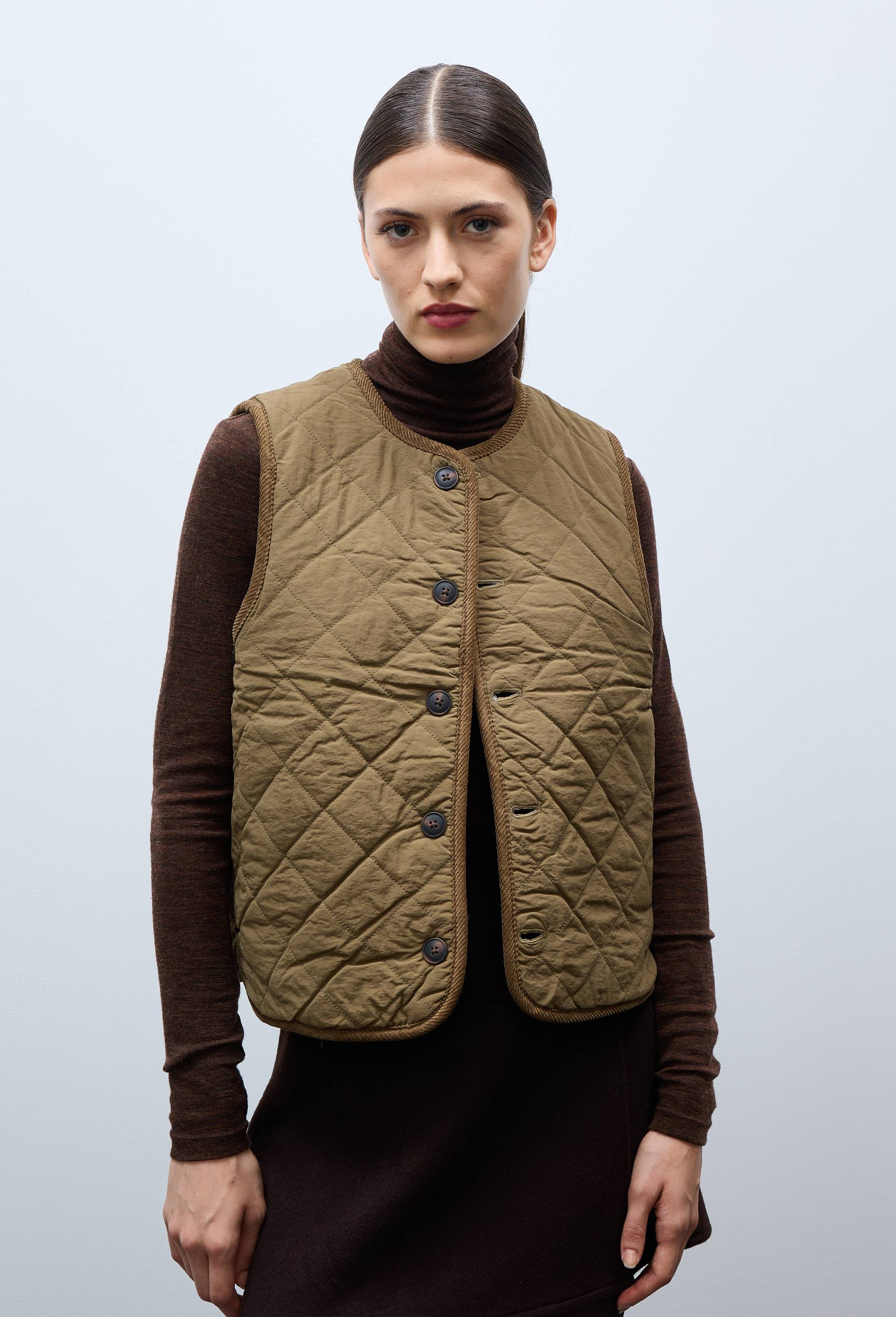 Veste matelass&eacute;e sans manches r&eacute;versible contenant de la laine, Ecru, large image number 1