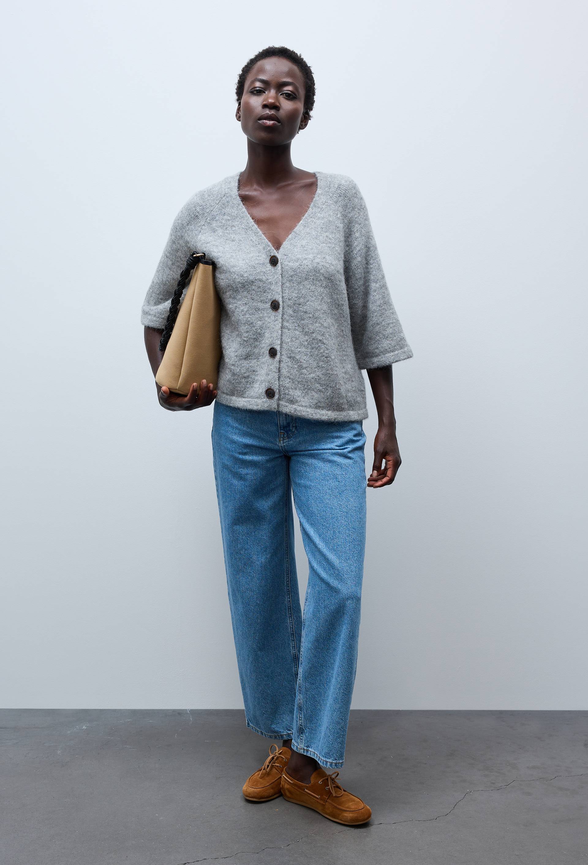 Cardigan manches coudes boutonn&eacute; contenant de l'alpaga, Gris, large image number 1.0