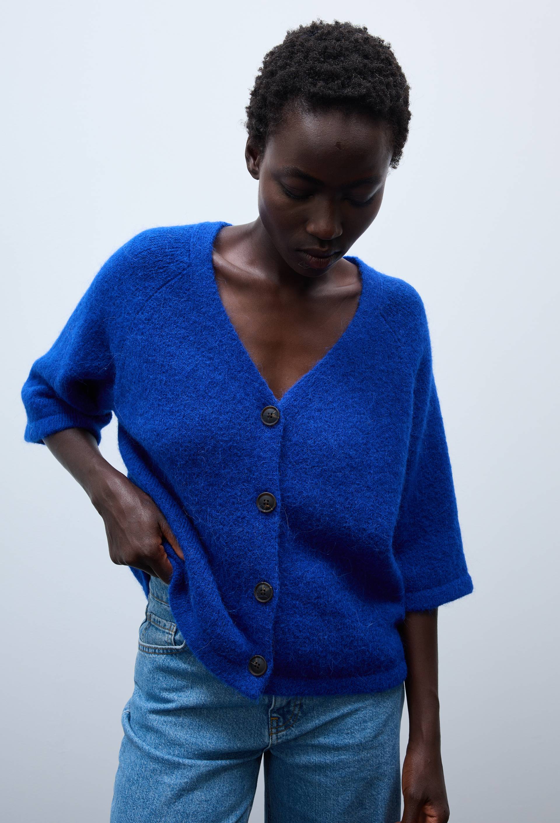 Cardigan manches coudes boutonn&eacute; contenant de l'alpaga, Bleu, large image number 0.0