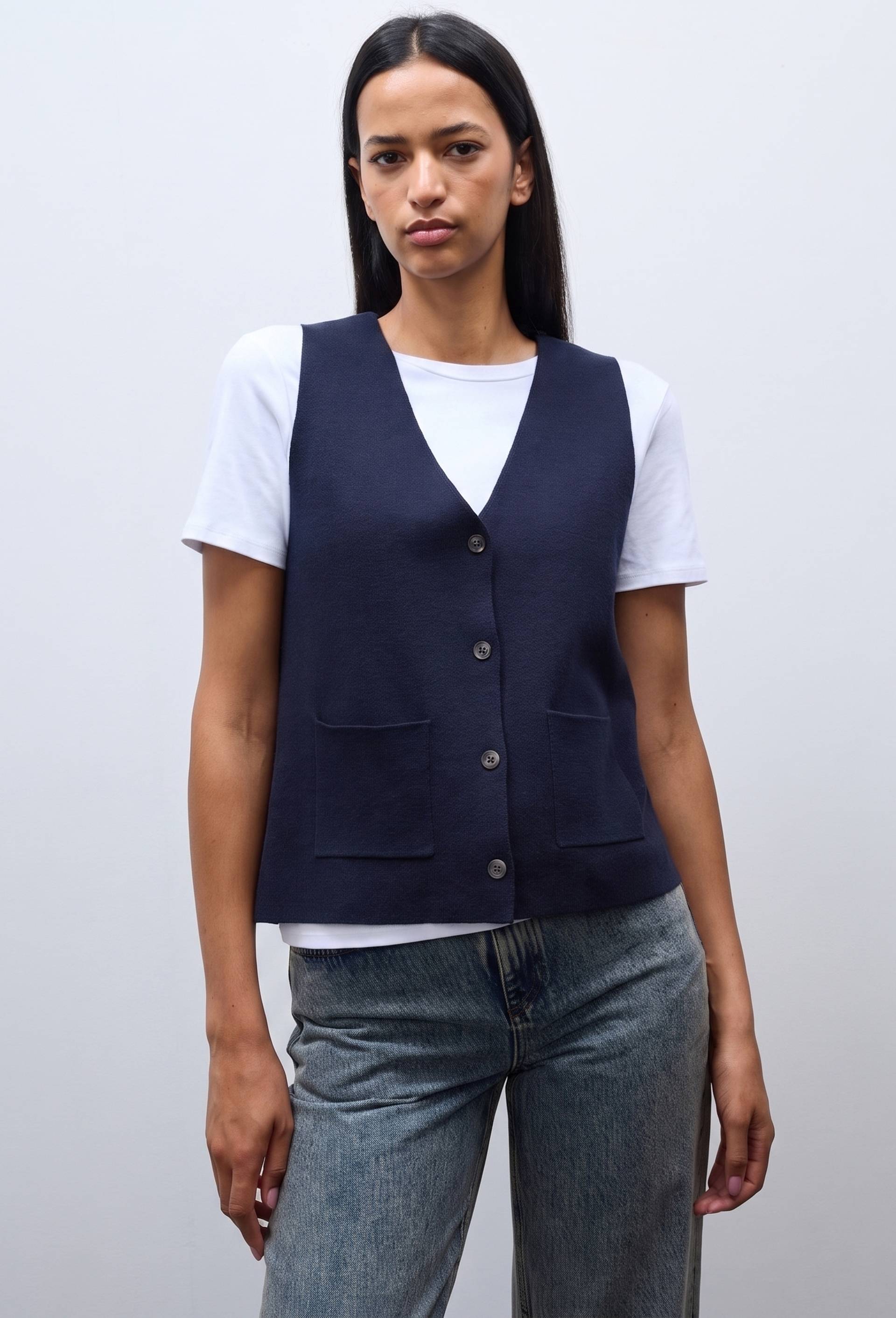 Gilet sans manche contenant de la laine, Bleu fonc&eacute;, swatch image