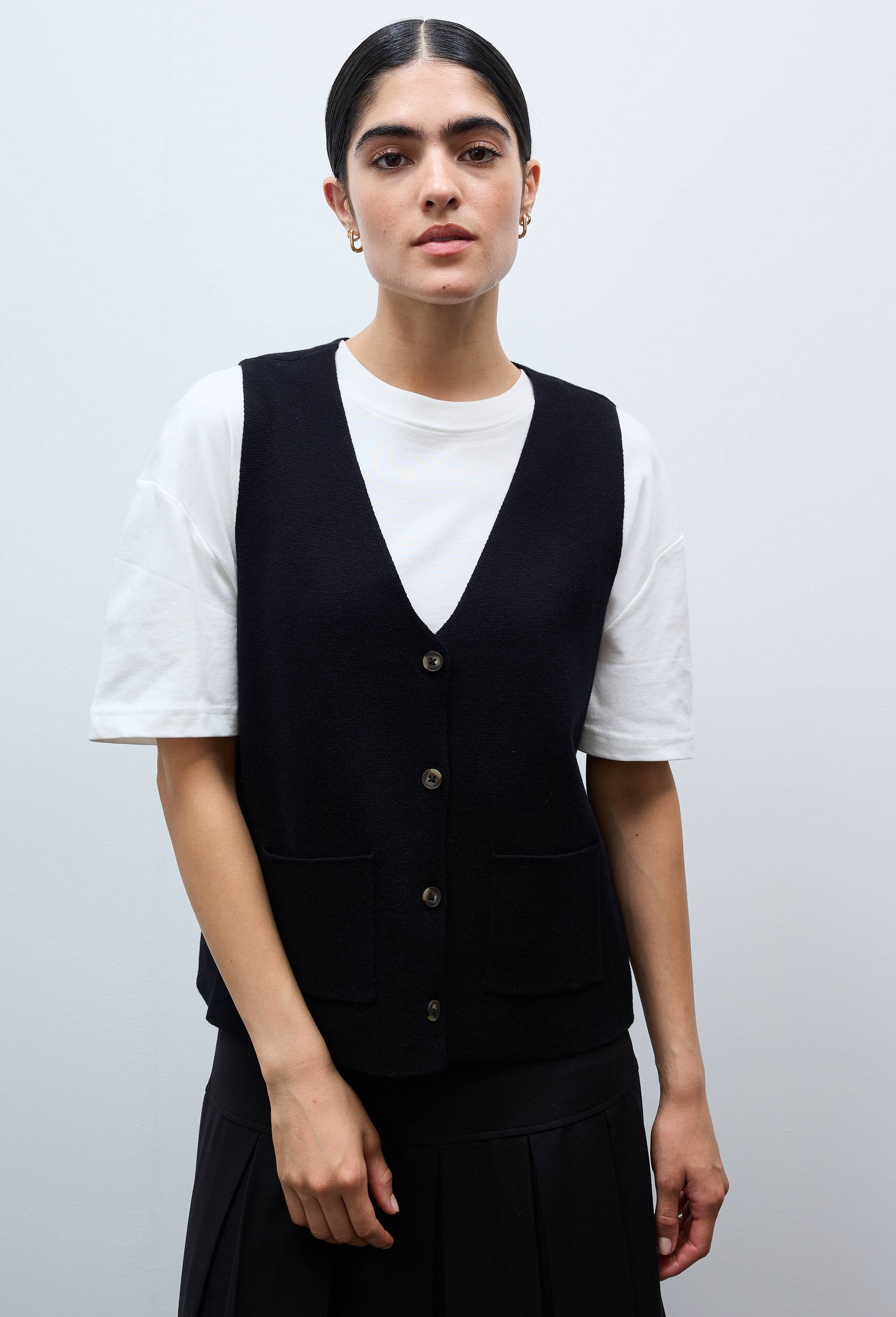 Gilet sans manche contenant de la laine, Noir, large image number 0