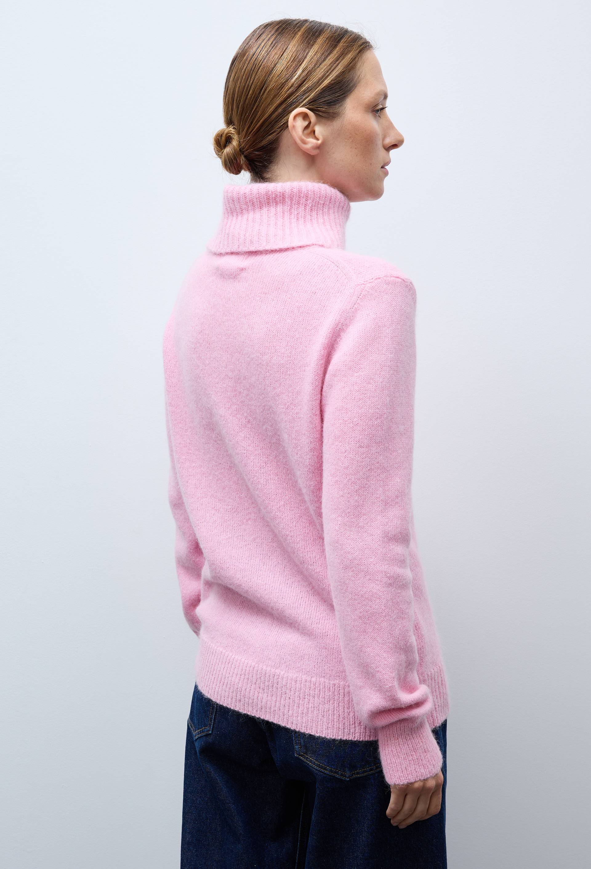 Pull col roul&eacute; uni contenant de l'alpaga, Rose, large image number 1