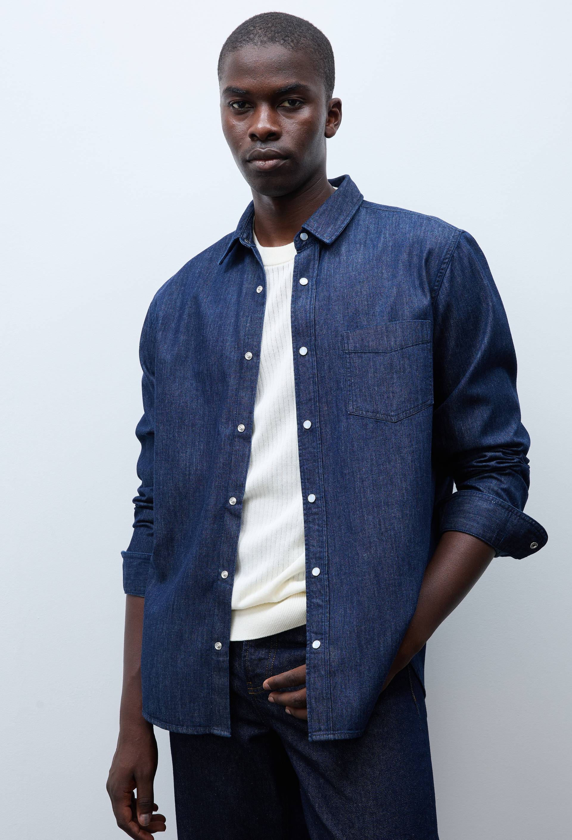 Chemise jean en coton BIO GOTS, Bleu fonc&eacute;, large image number 0.0