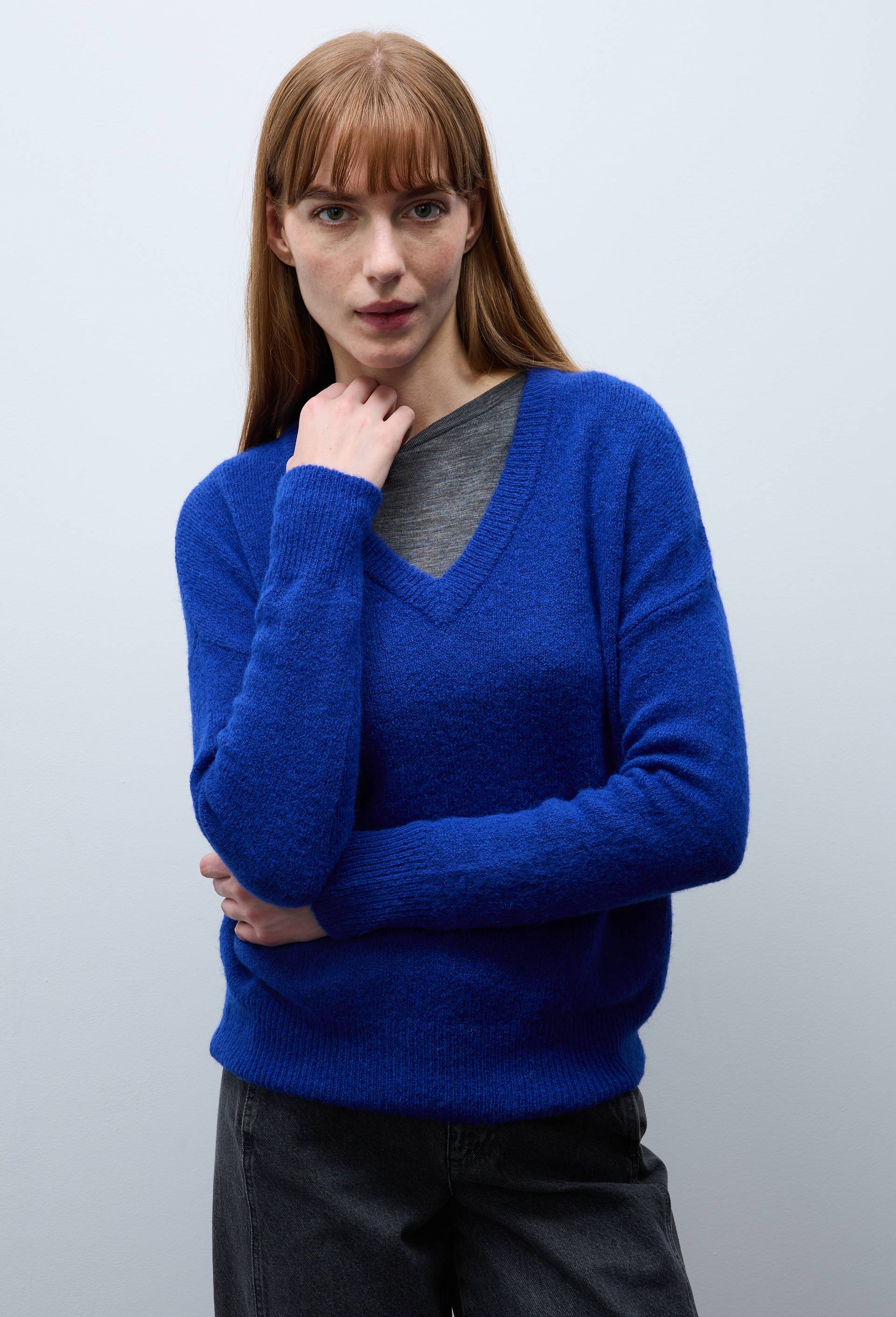 Pull col V uni contenant de l'alpaga, Bleu, swatch image