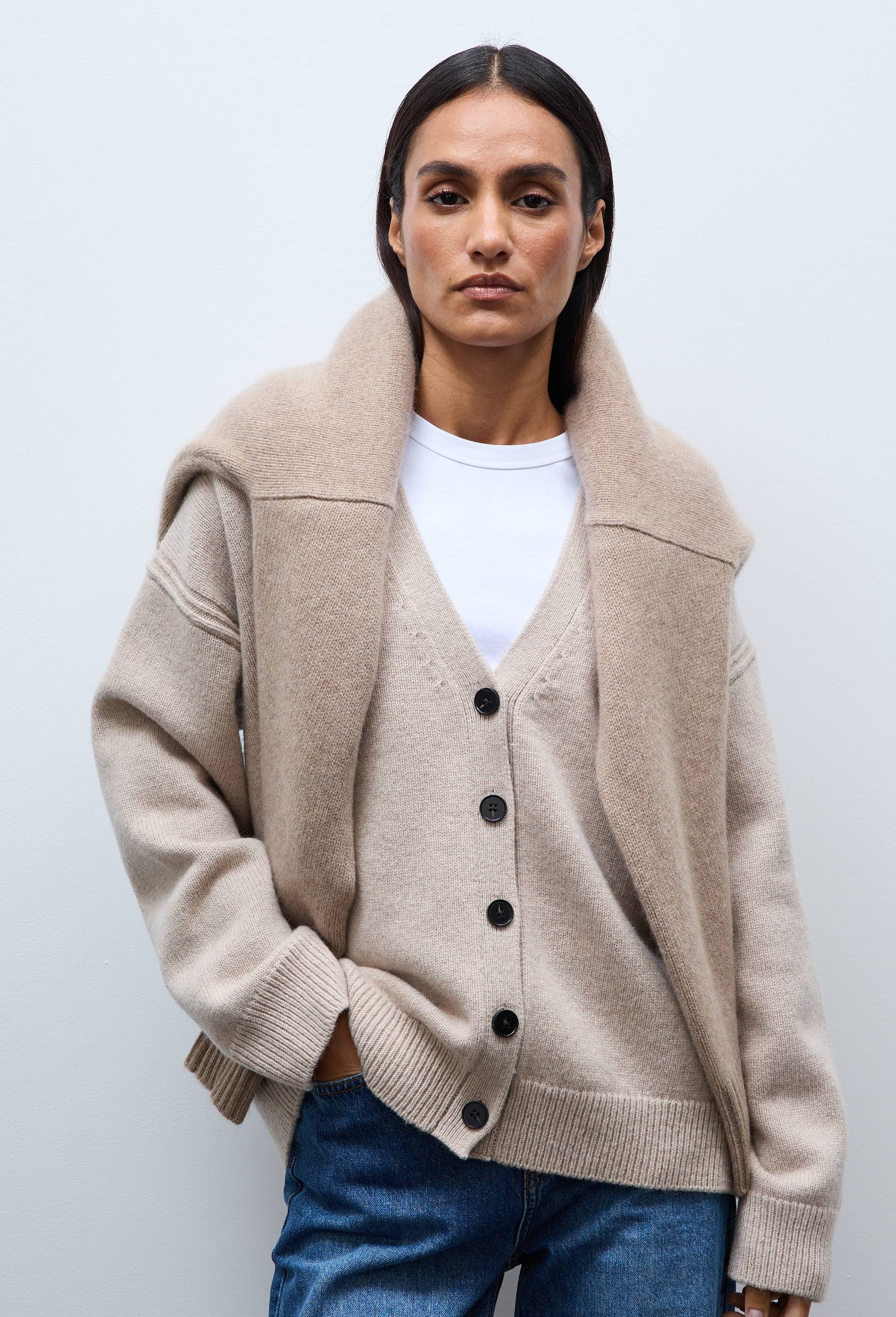 Cardigan boutonn&eacute; manches longues en laine, Beige clair, large image number 0