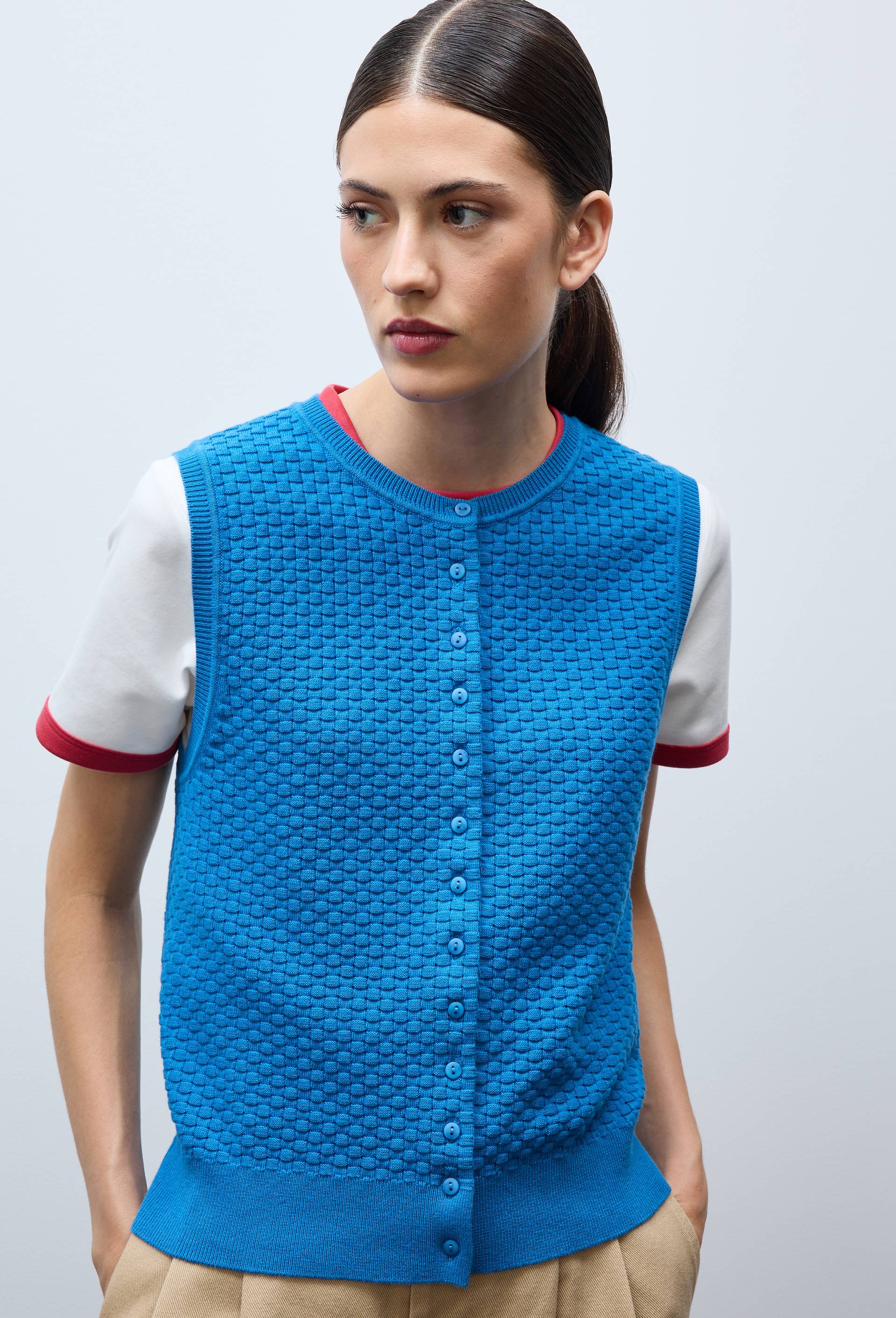 Cardigan sans manches en maille fantaisie, Bleu, large image number 0