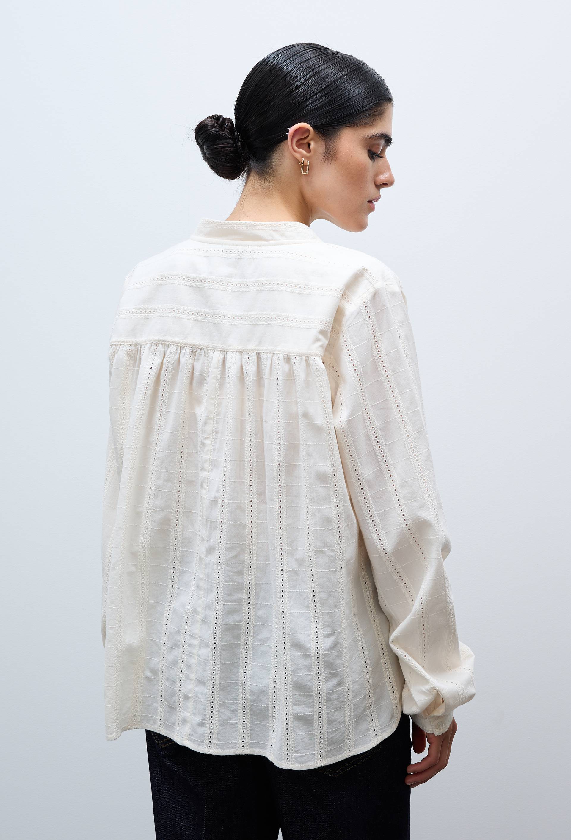 Blouse manches longues en dentelle en coton, Ecru, large image number 2.0