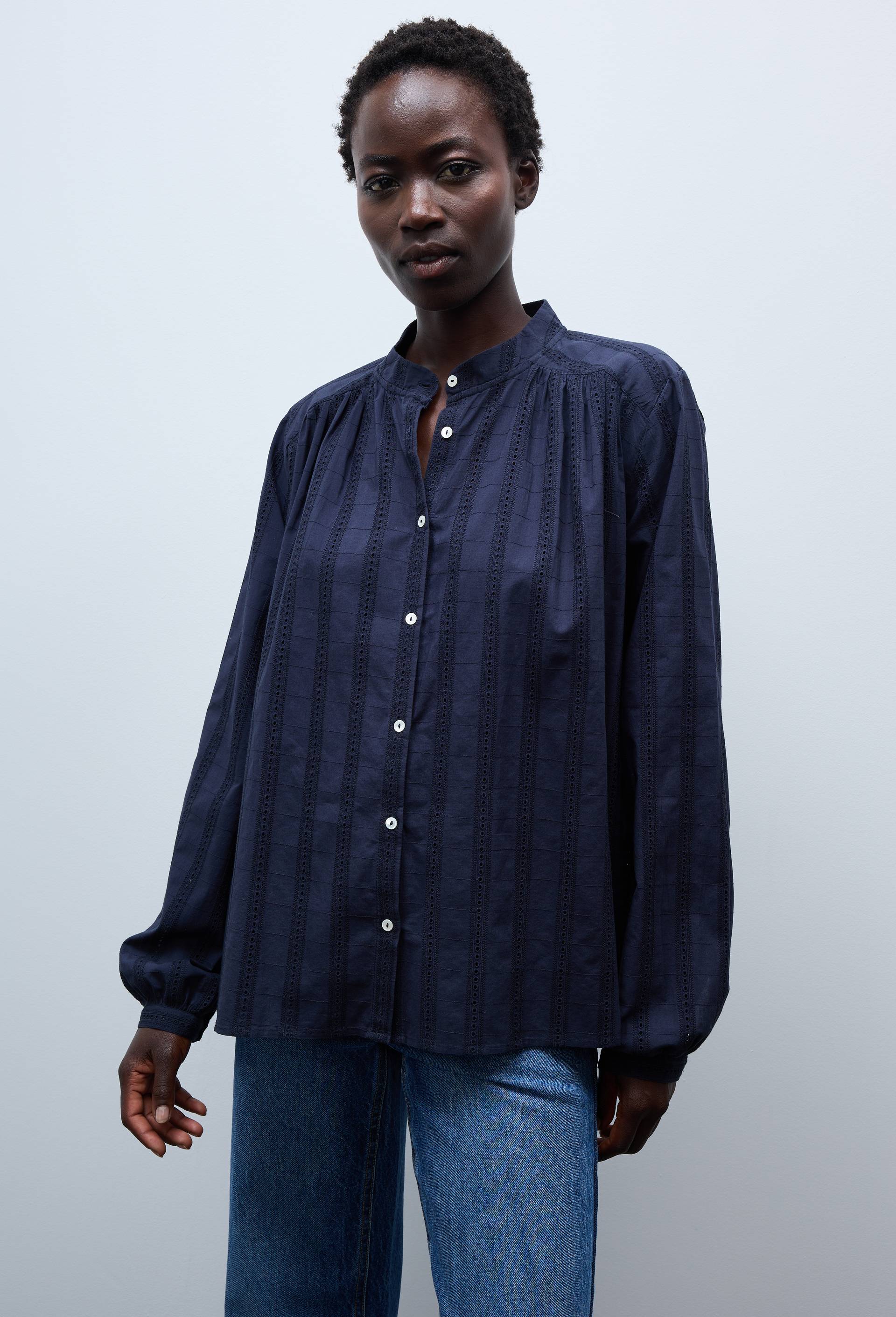 Blouse manches longues en dentelle en coton, Bleu fonc&eacute;, large image number 0.0