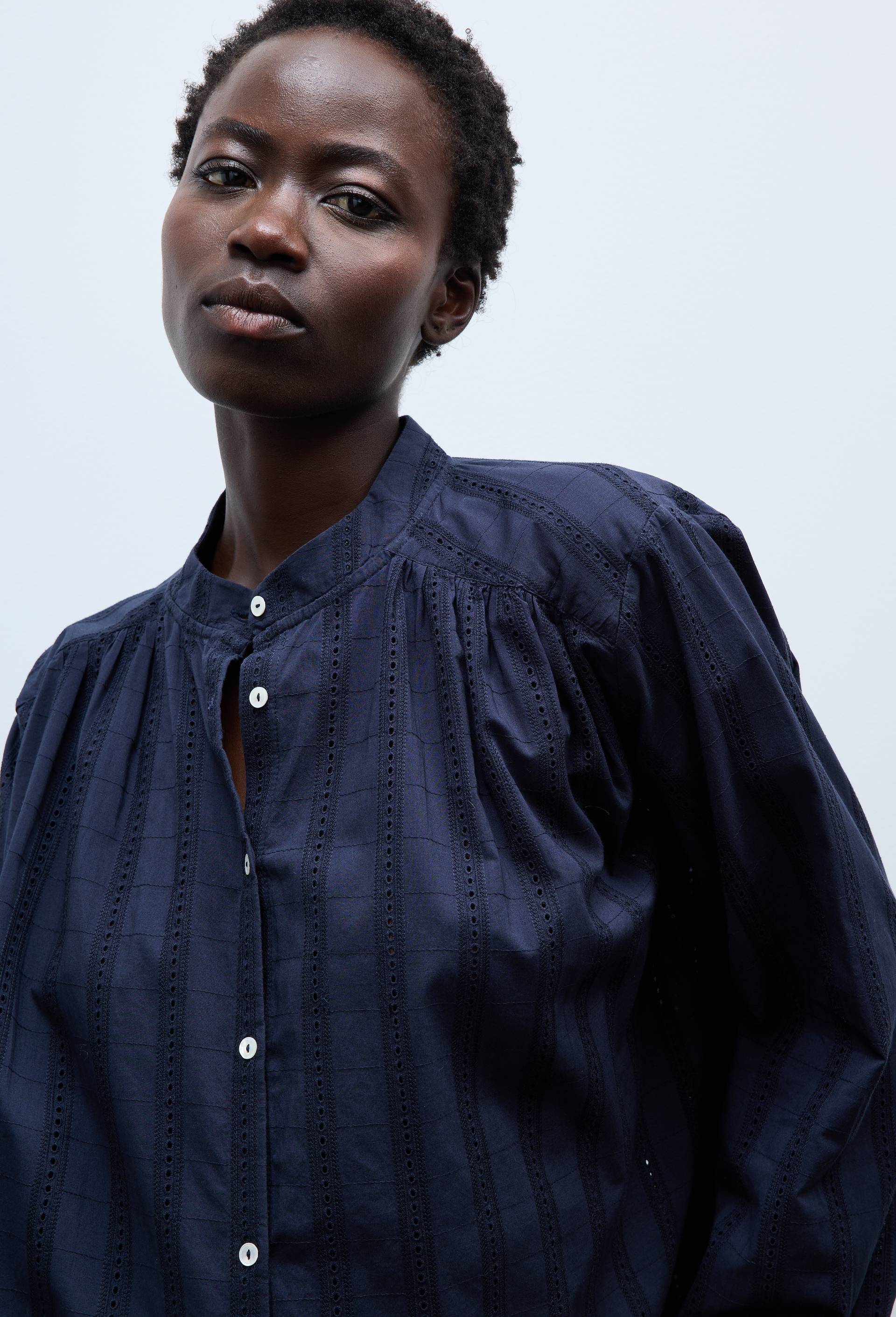 Blouse manches longues en dentelle en coton, Bleu fonc&eacute;, large image number 1.0
