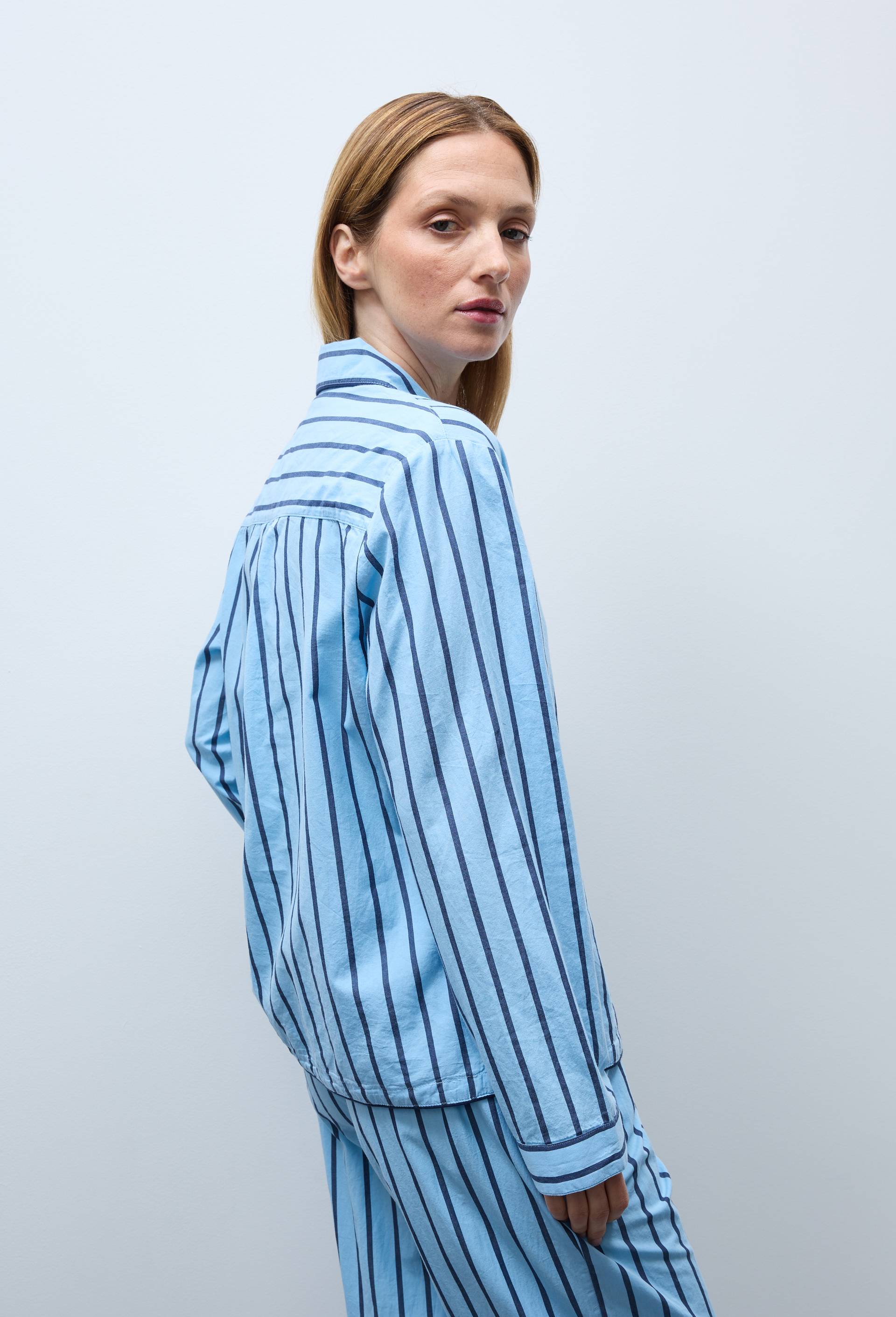 Chemise ray&eacute;e en coton bio GOTS, Bleu, large image number 1