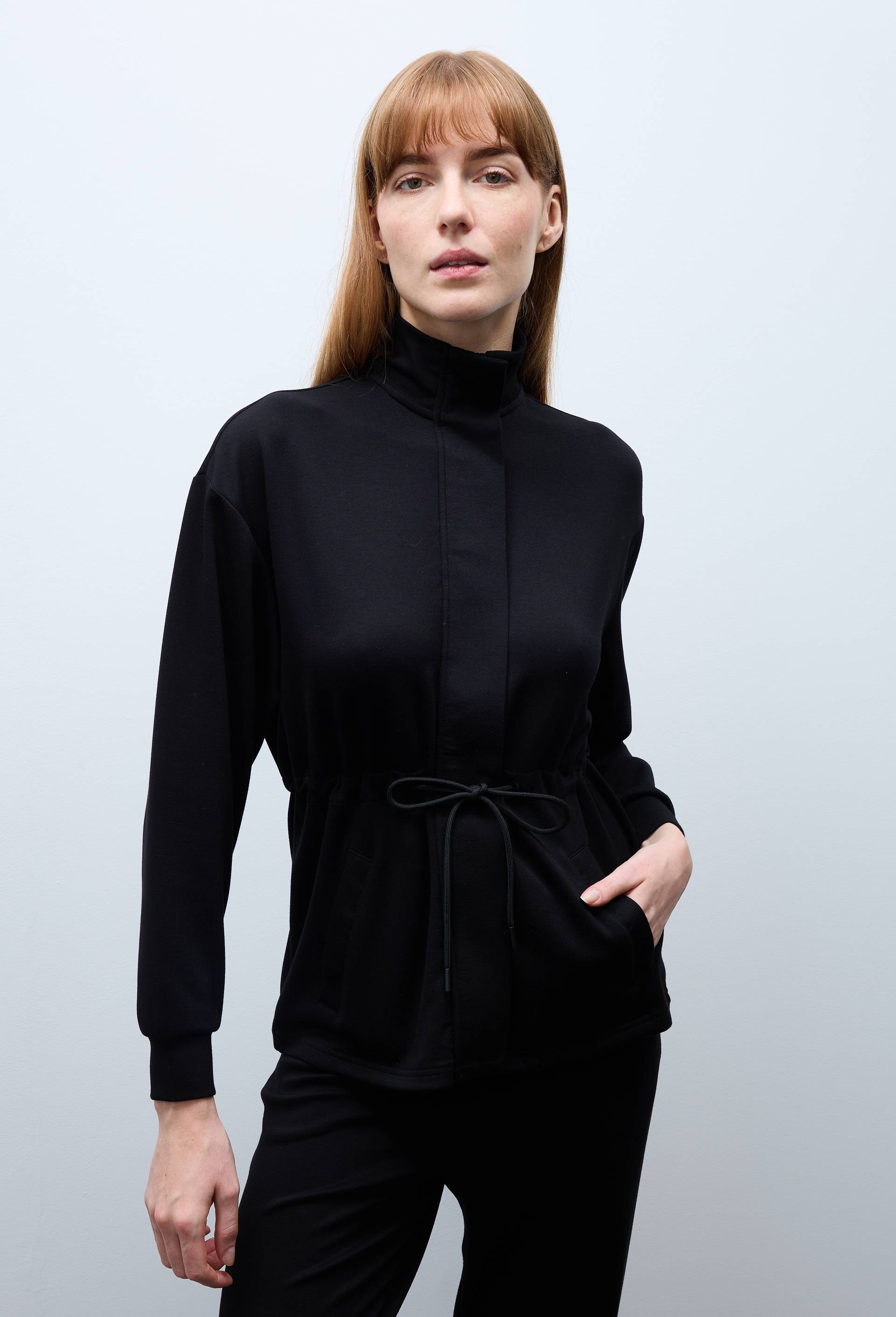 Veste l&eacute;g&egrave;re en viscose et polyamide, Noir, large image number 0.0
