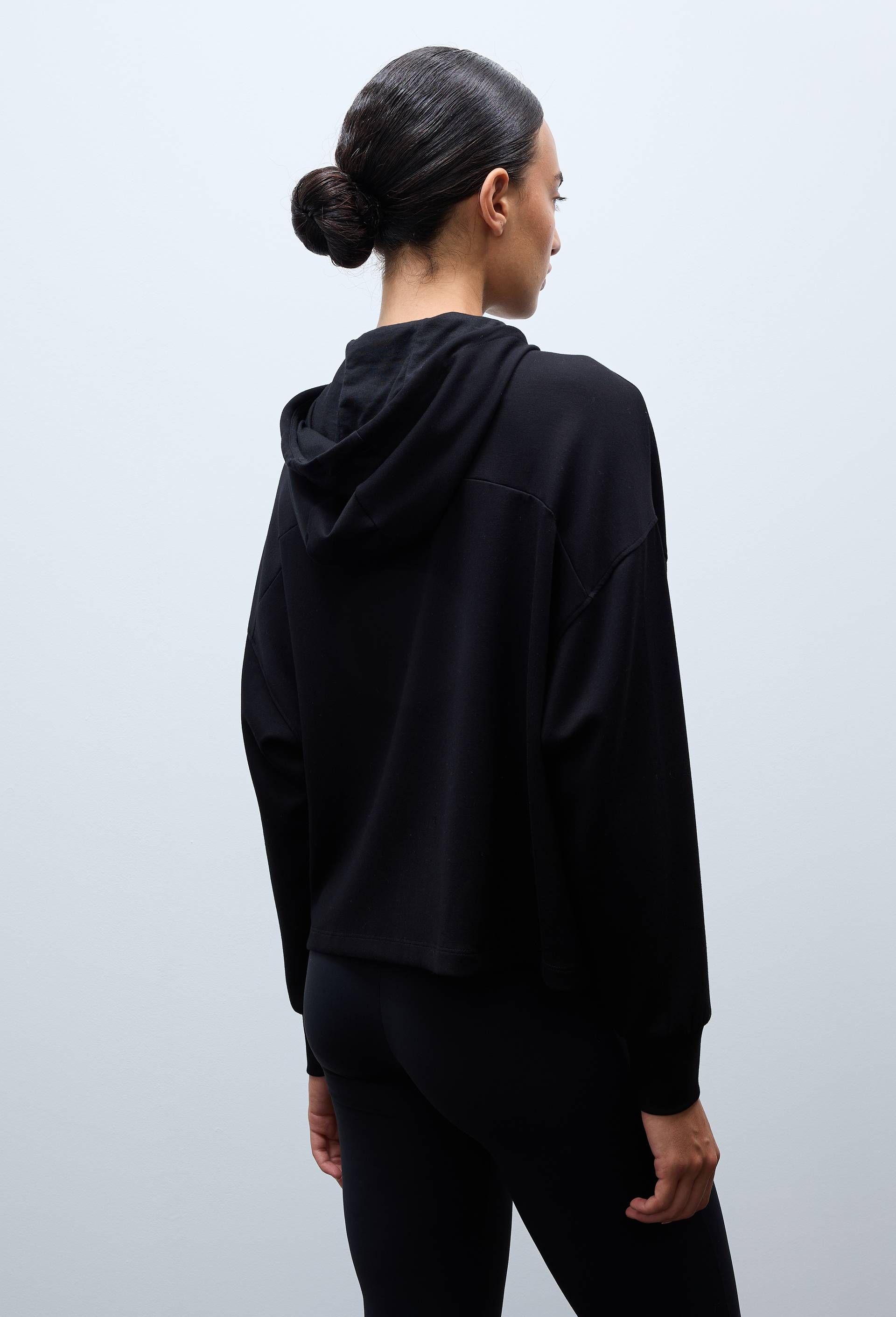 Sweat &agrave; capuche zipp&eacute; fluide en viscose et polyamide, Noir, large image number 1