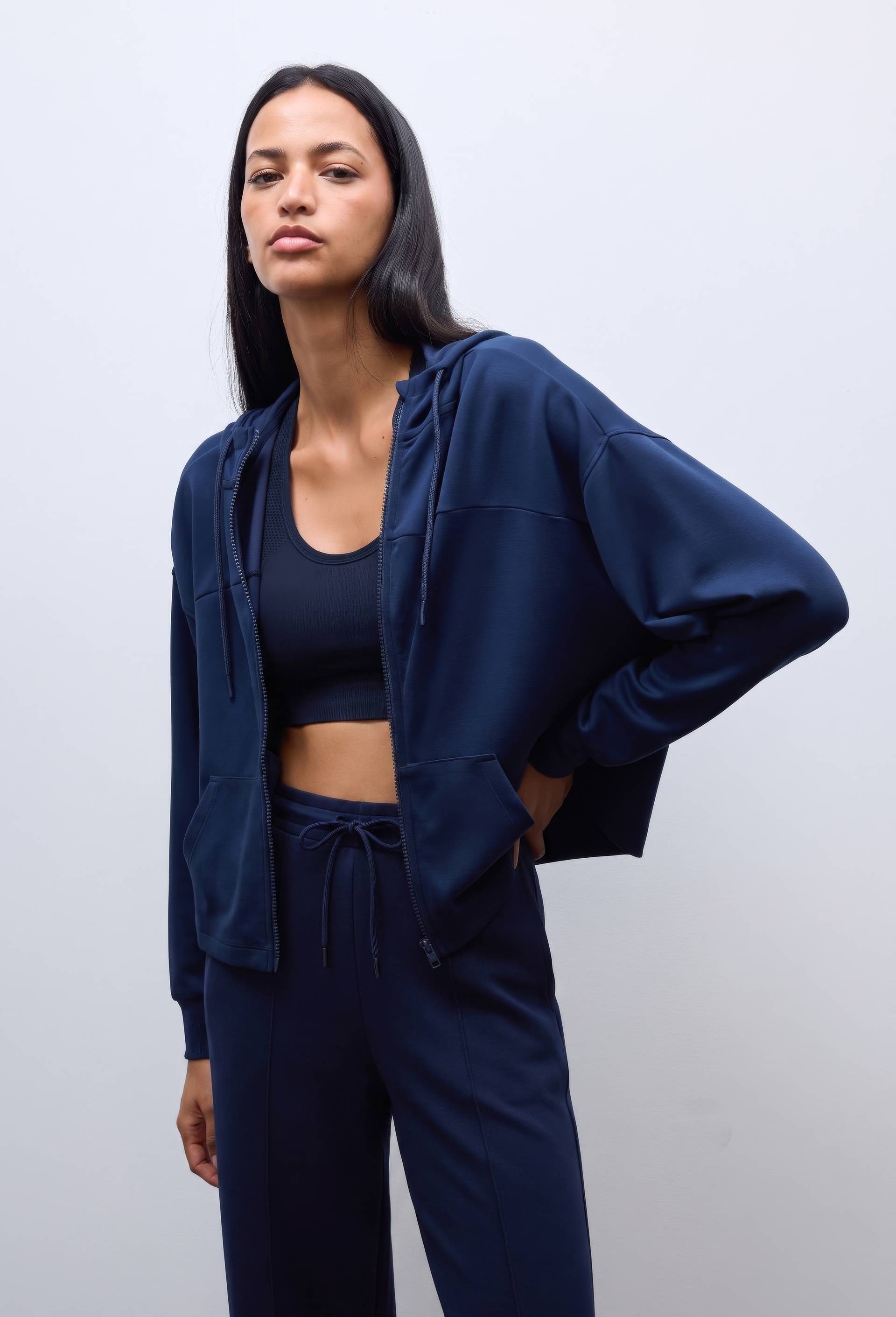 Sweat &agrave; capuche zipp&eacute; fluide en viscose et polyamide, Bleu fonc&eacute;, large image number 0.0