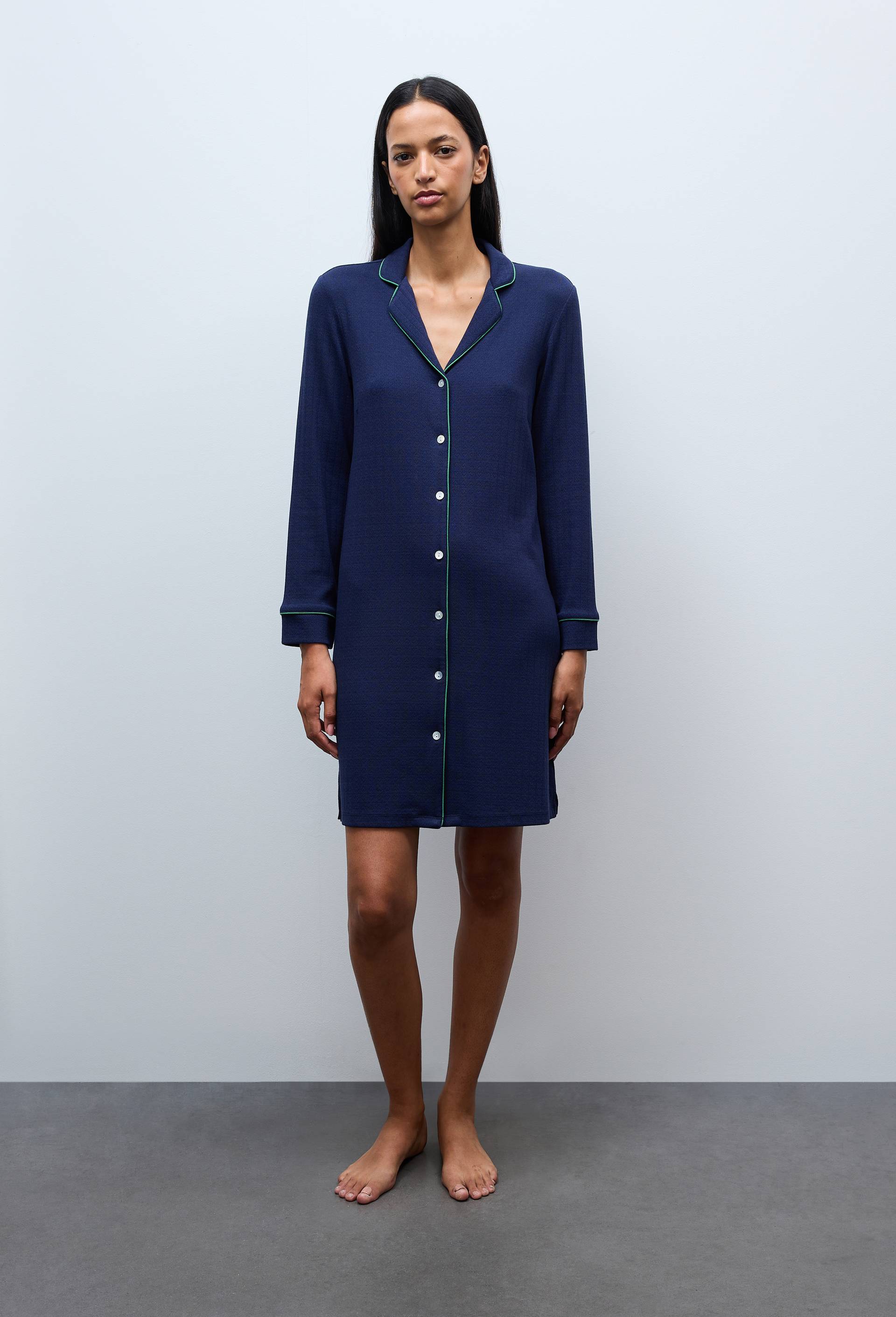 Chemise de nuit manches longues en modal et coton, Bleu fonc&eacute;, swatch image