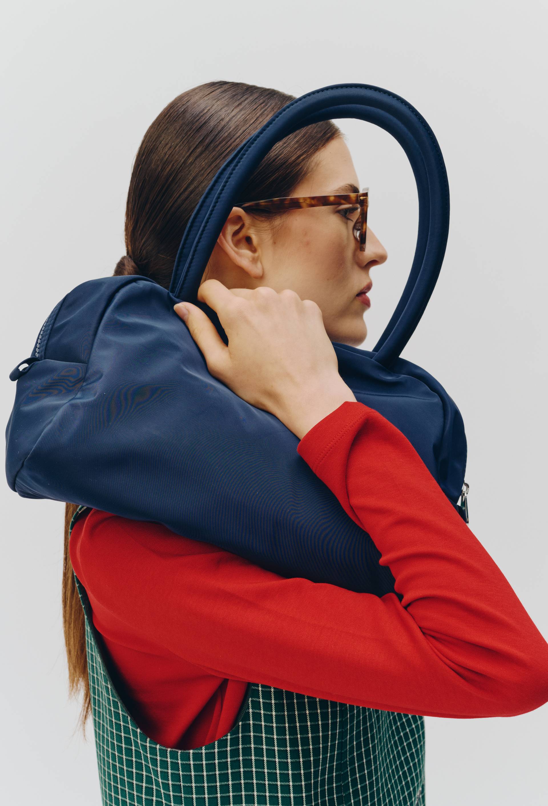 Sac bowling port&eacute; &eacute;paule, Bleu fonc&eacute;, swatch image