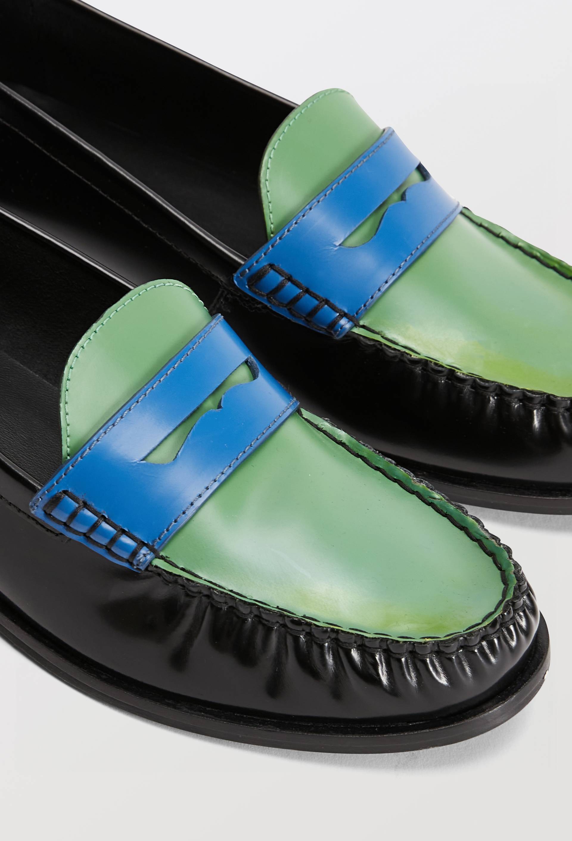 Mocassins tricolores en cuir, Vert, large image number 2.0