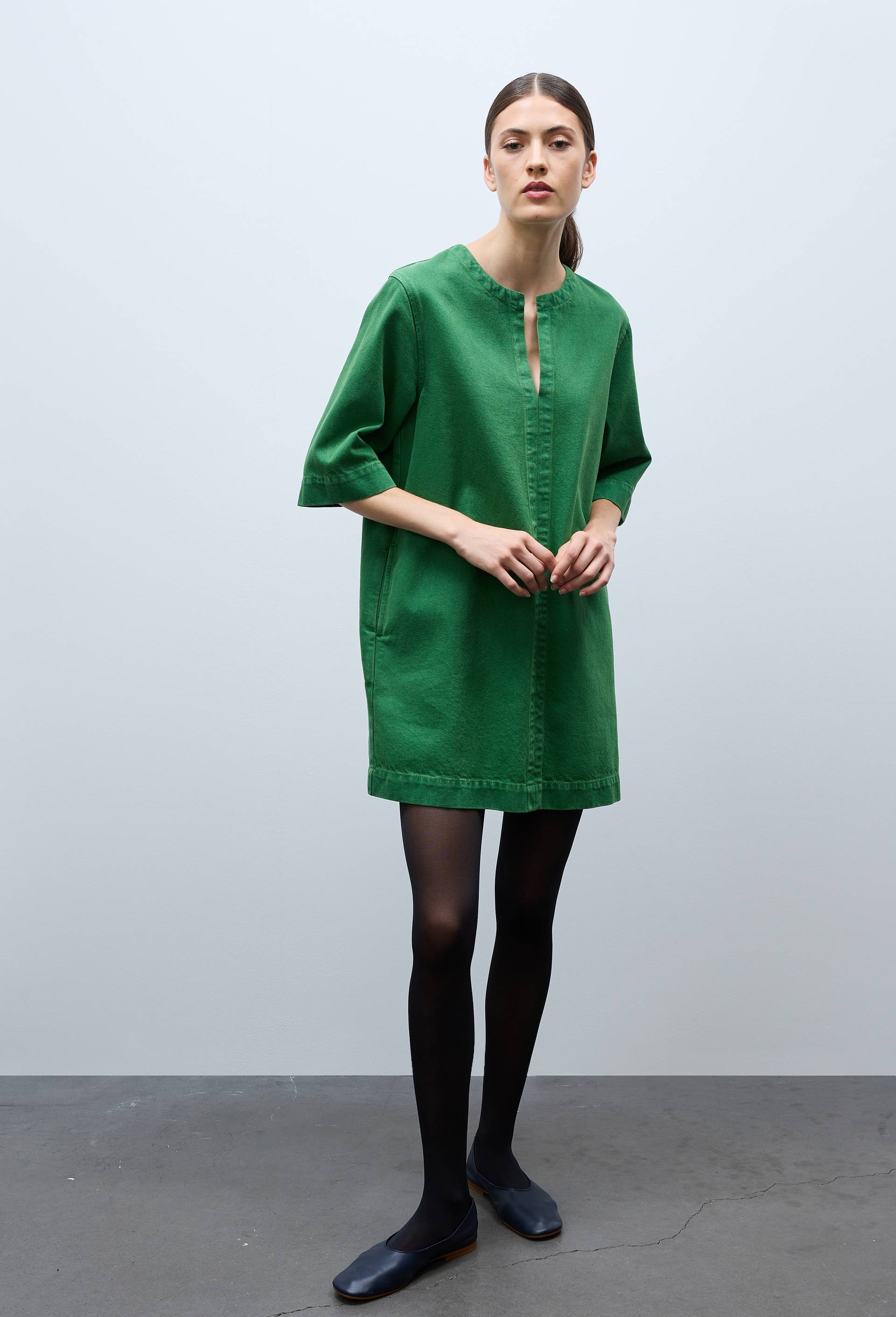 Robe courte unie manches courtes en coton, Vert, large image number 0