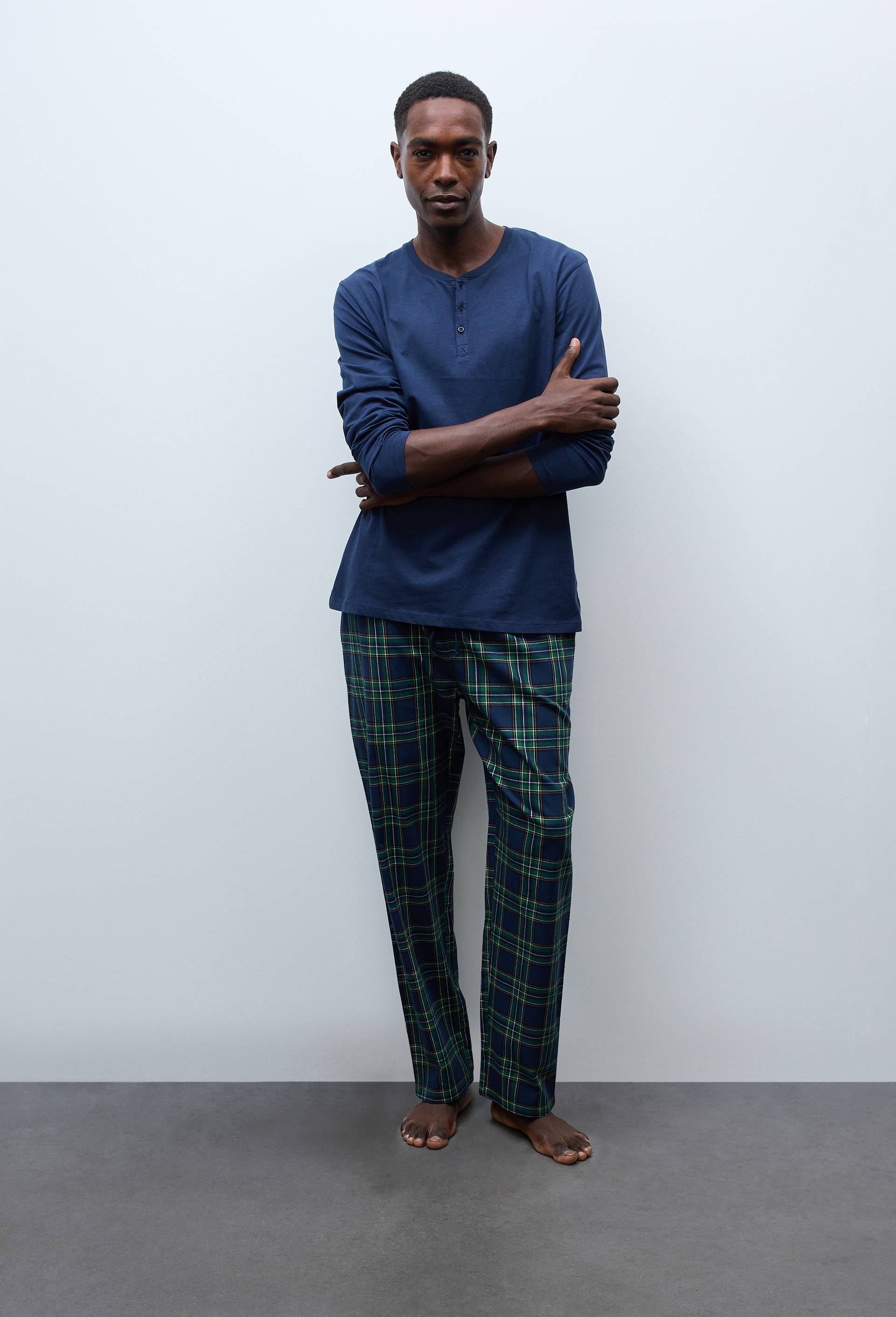 Pyjama manches longues en jersey et pantalon en flanelle en coton, Bleu fonc&eacute;, large image number 1