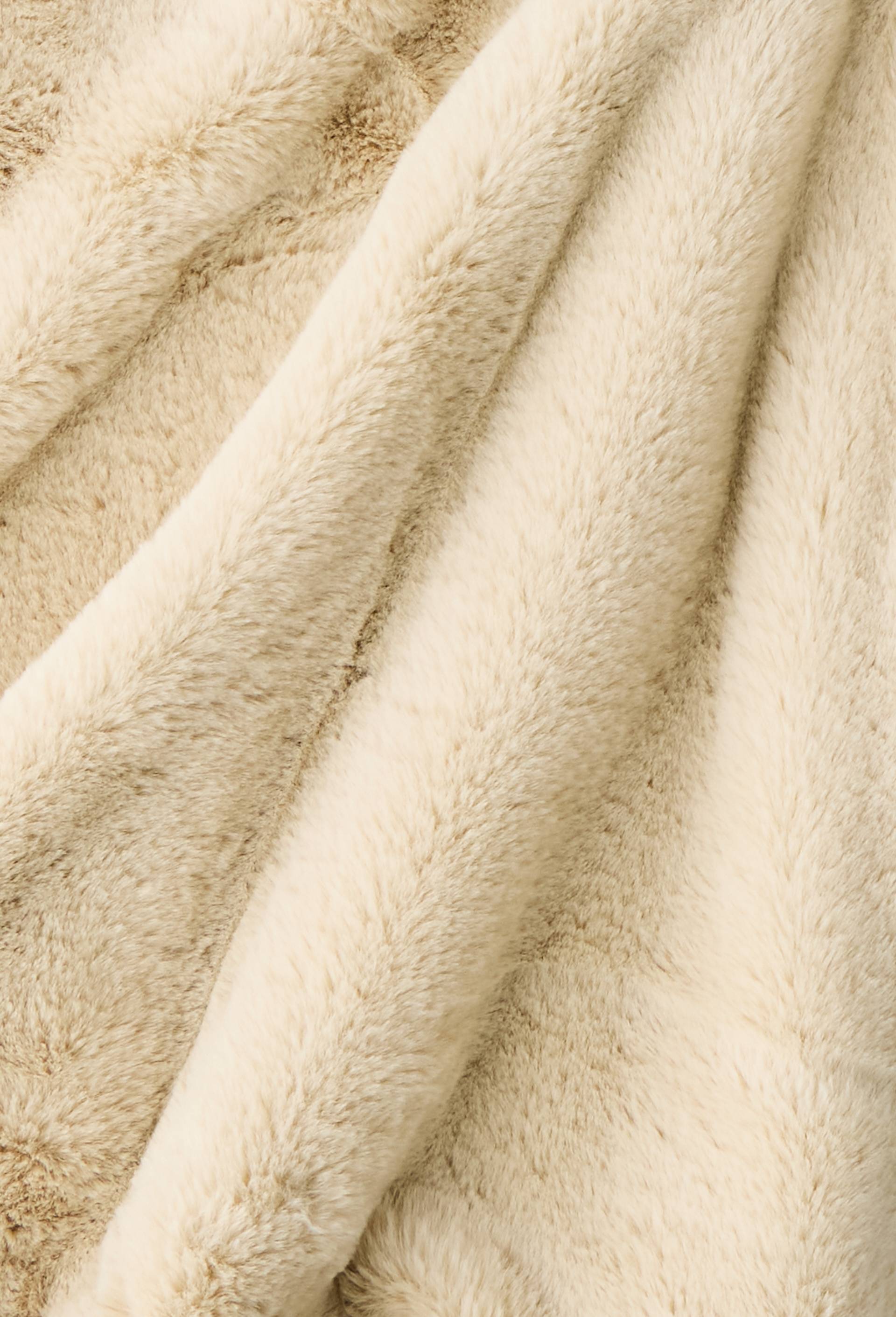 Plaid fausse fourrure uni bicolore, polyester recycl&eacute;, Beige, large image number 1