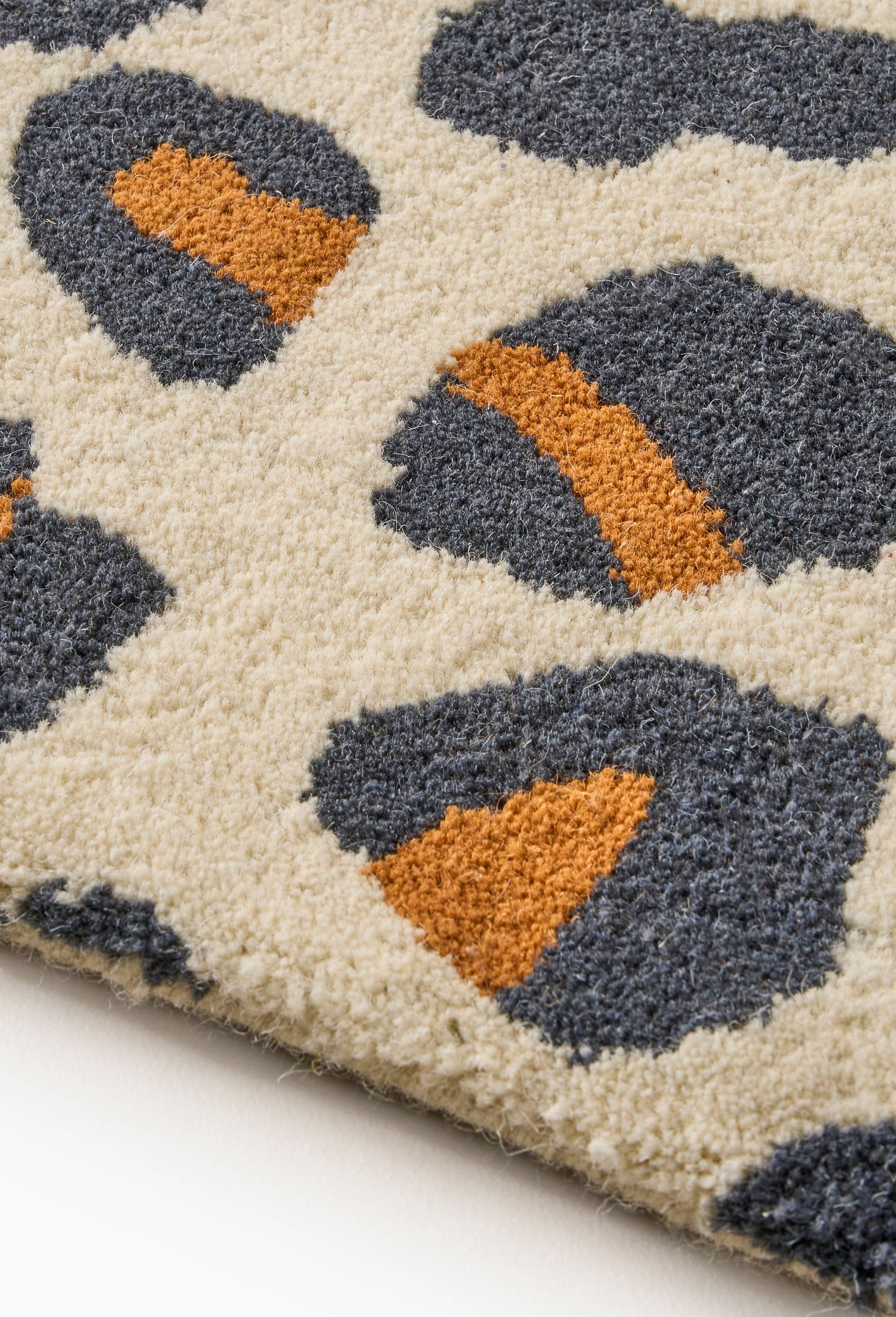 Tapis tuft&eacute; l&eacute;opard , 100% laine, Beige clair, large image number 2.0