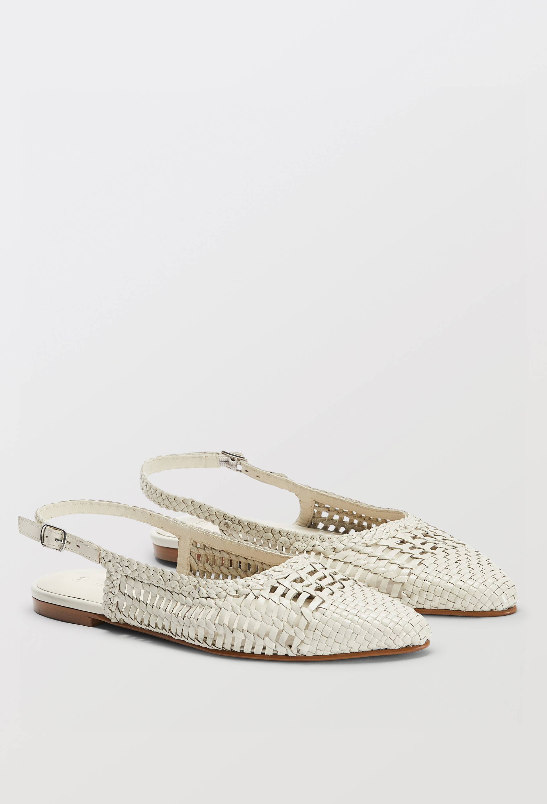 Slingback en cuir tress&eacute;, Ecru, large image number 2.0
