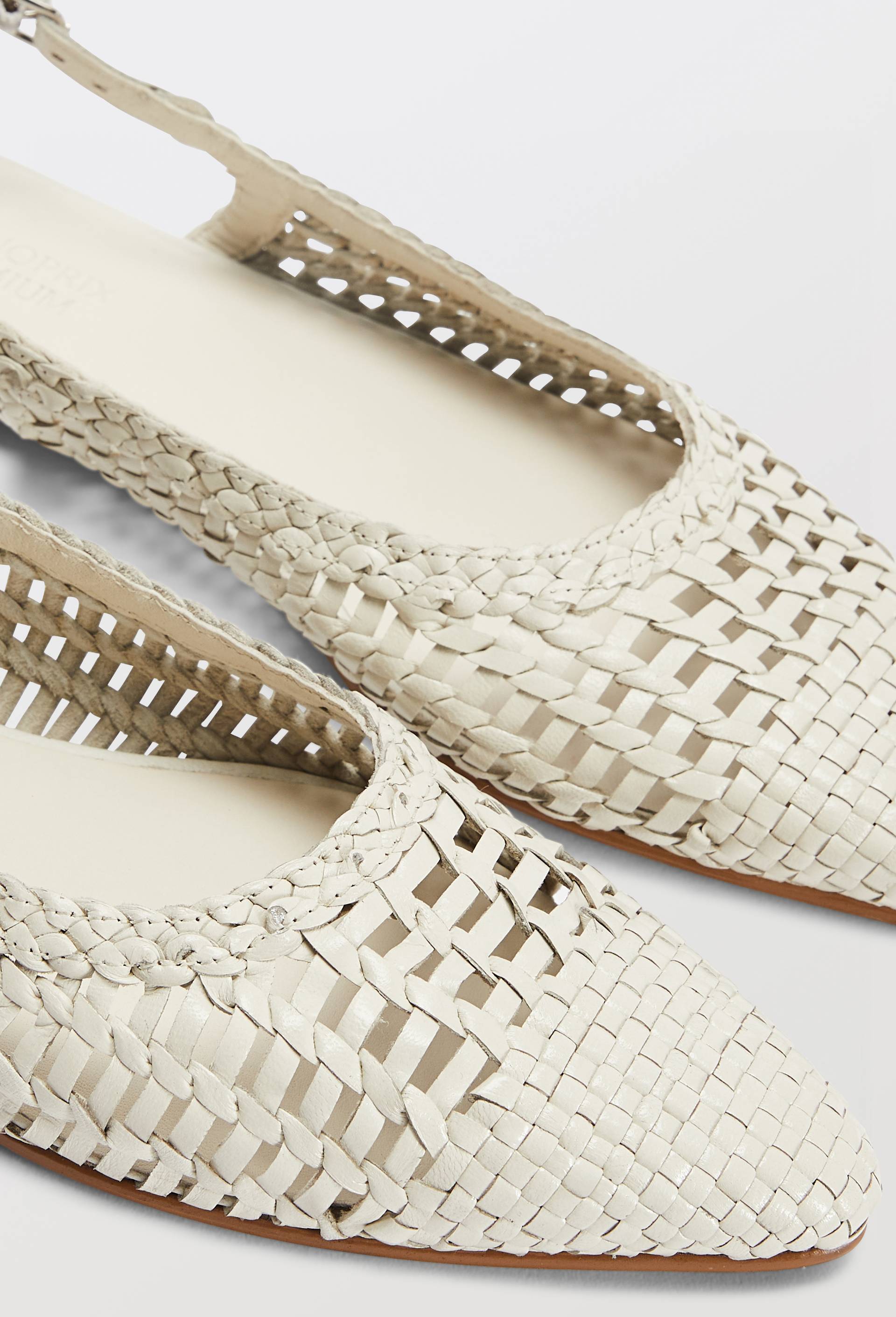 Slingback en cuir tress&eacute;, Ecru, large image number 4.0