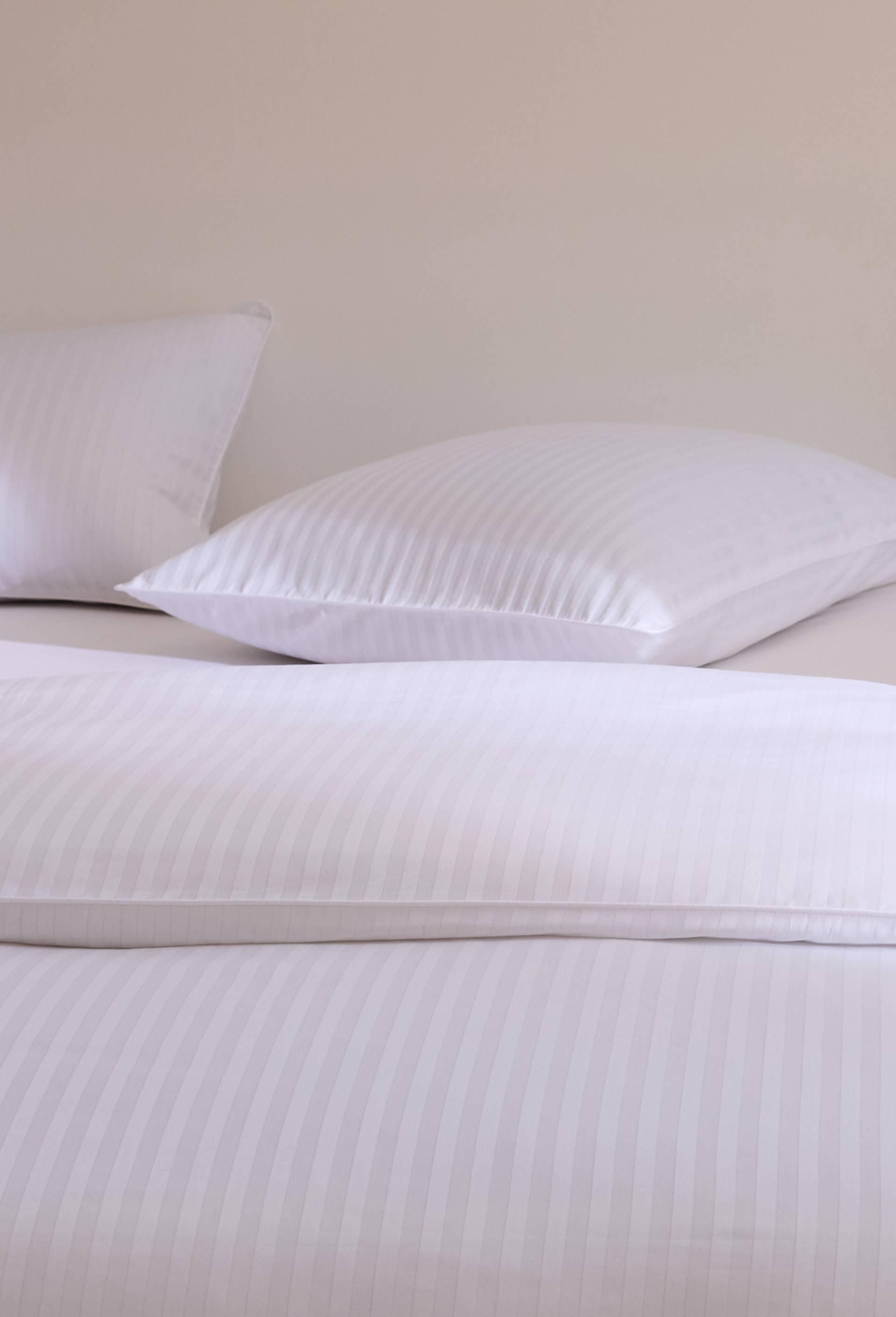 Taie d'oreiller, satin de coton bio GOTS, Blanc, large image number 0