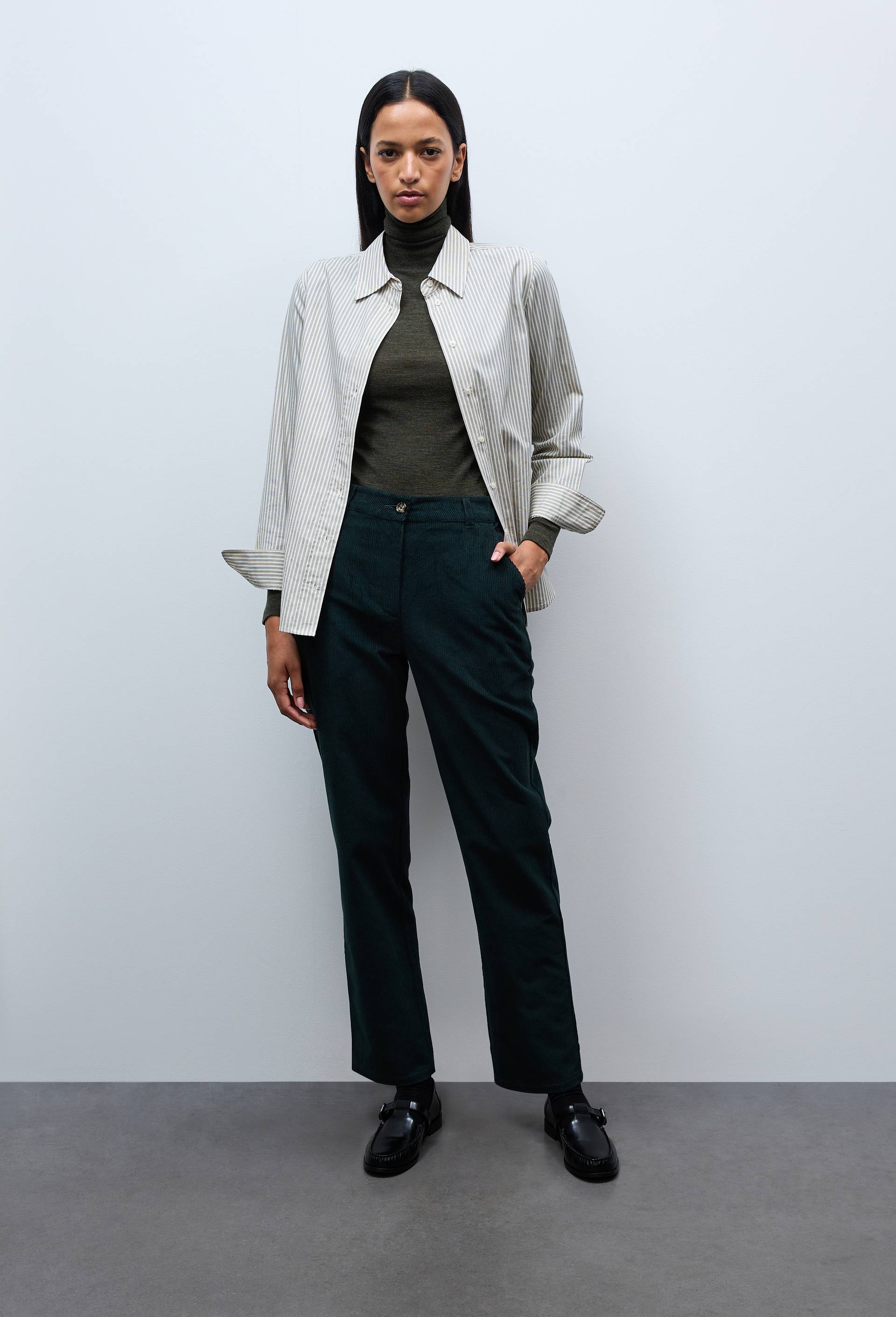Pantalon en velours droit en coton BIO GOTS, Vert fonc&eacute;, large image number 0.0