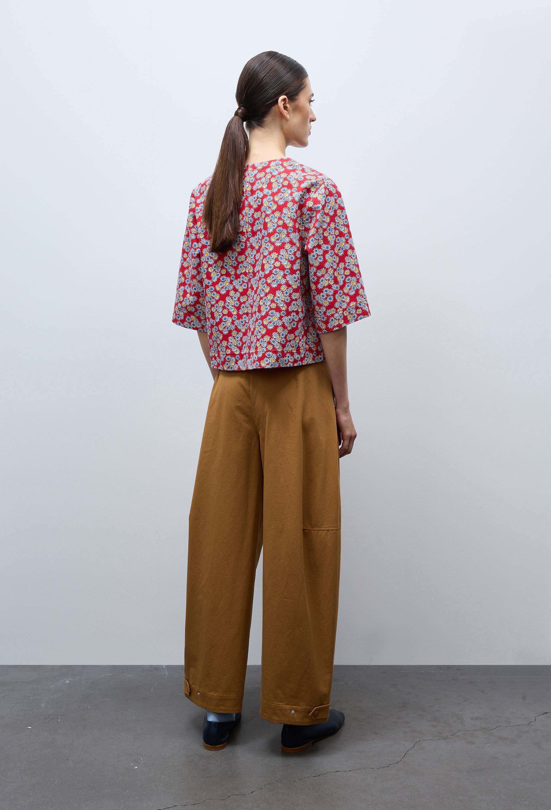 Pantalon barrel en coton avec poches c&ocirc;t&eacute;s, Beige, large image number 1