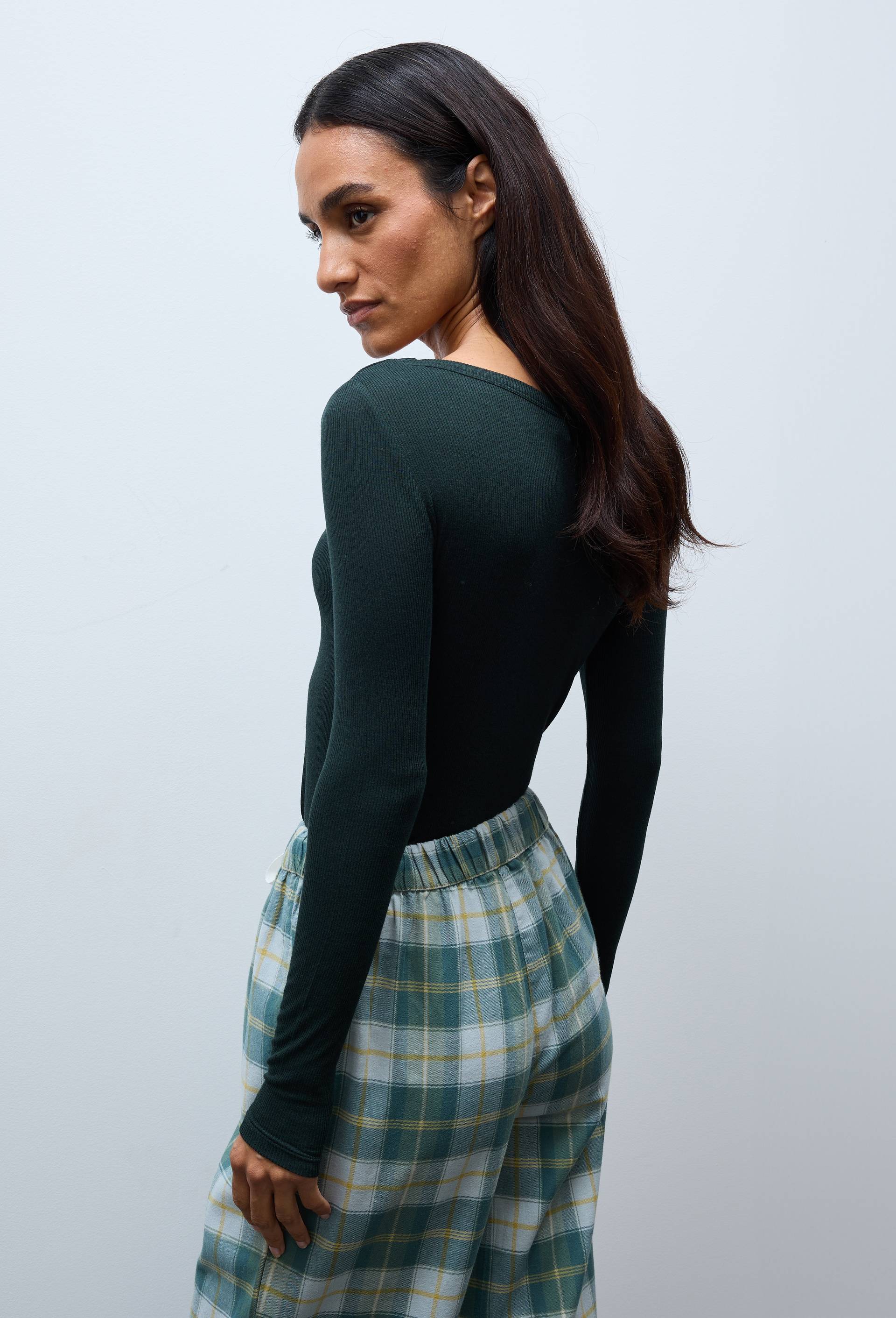 T-shirt manches longues c&ocirc;te fine contenant du cachemire, Vert fonc&eacute;, large image number 1