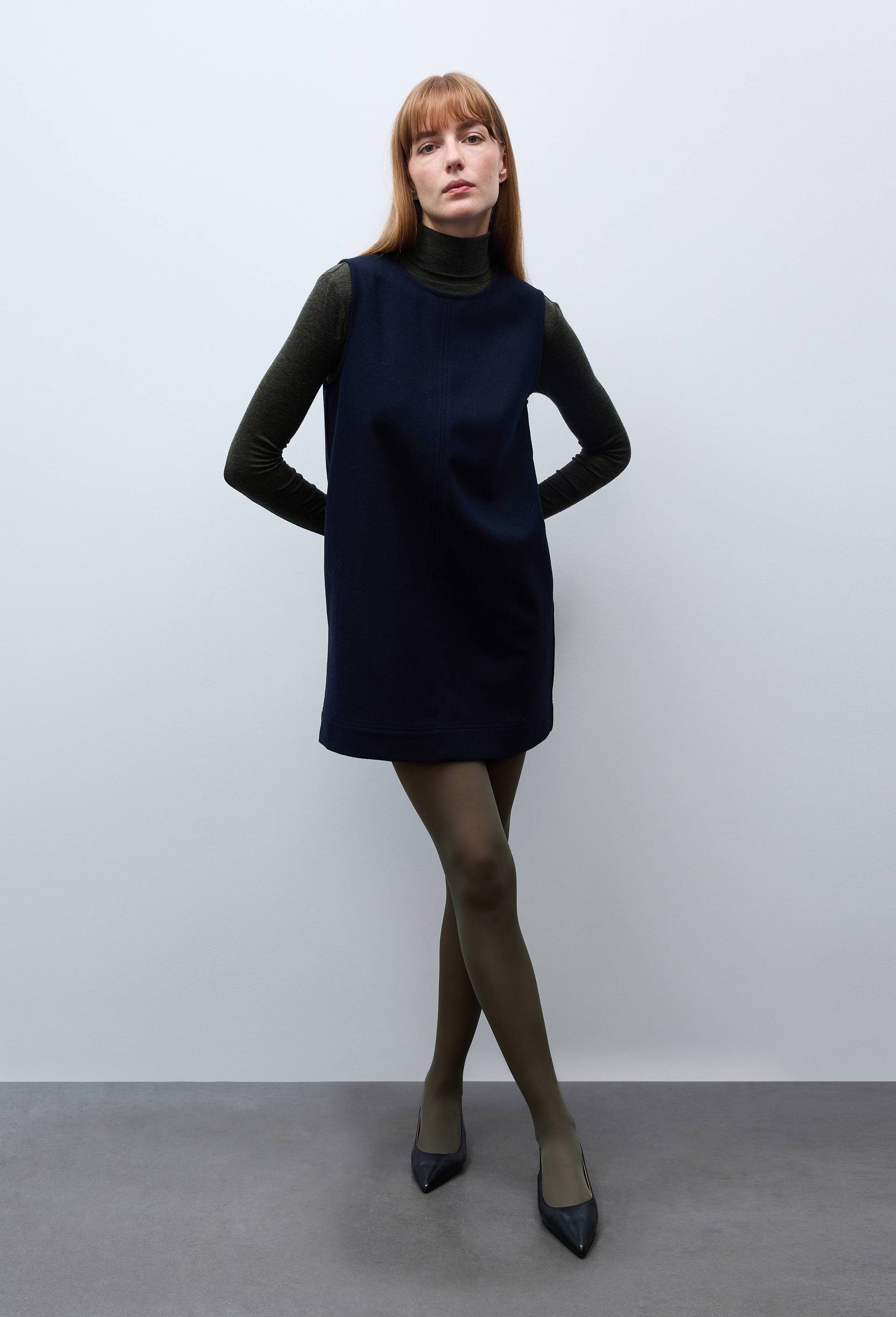 Robe courte unie contenant de la laine, Bleu fonc&eacute;, swatch image