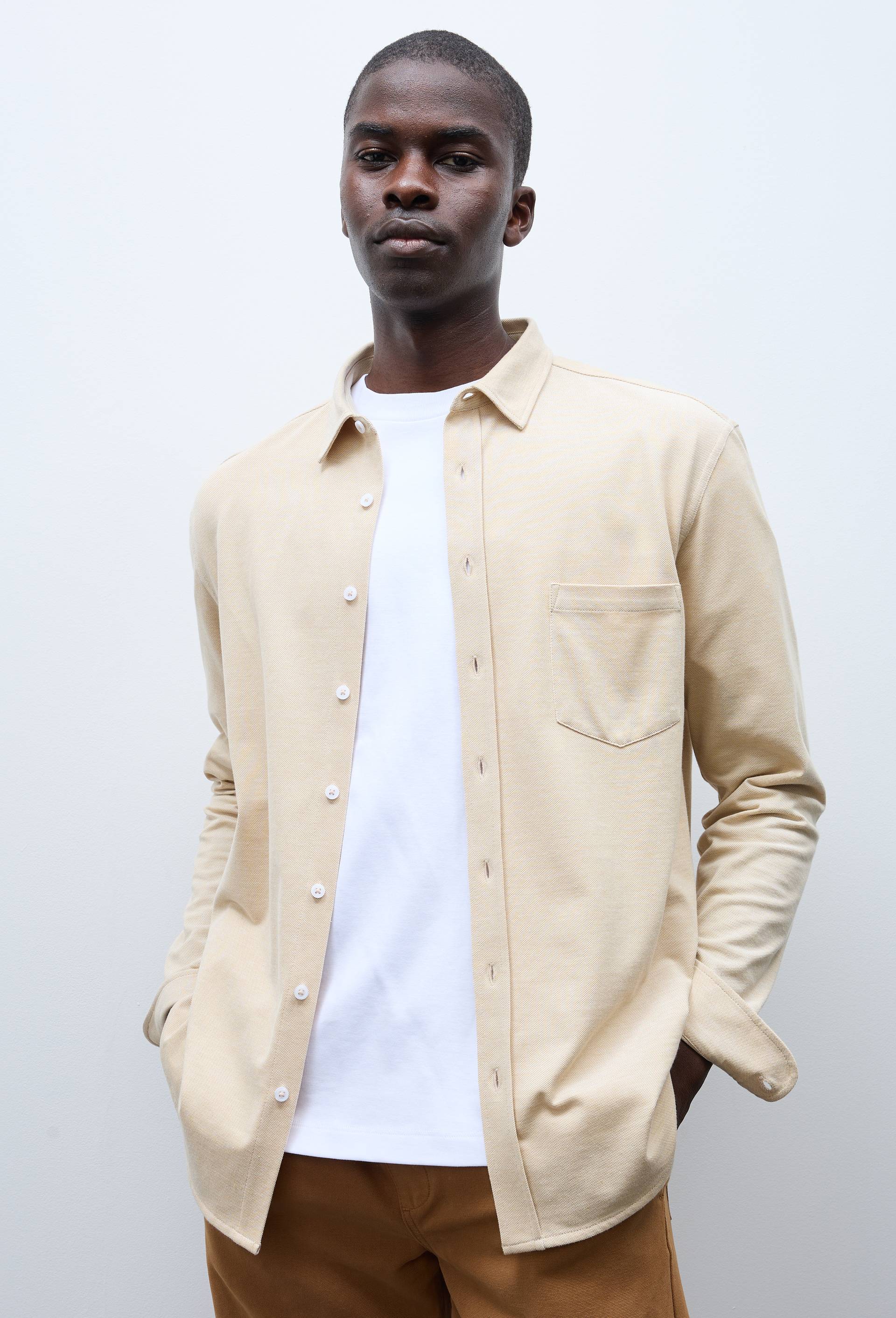 Chemise en maille piqu&eacute; en coton BIO GOTS, Beige, large image number 0.0