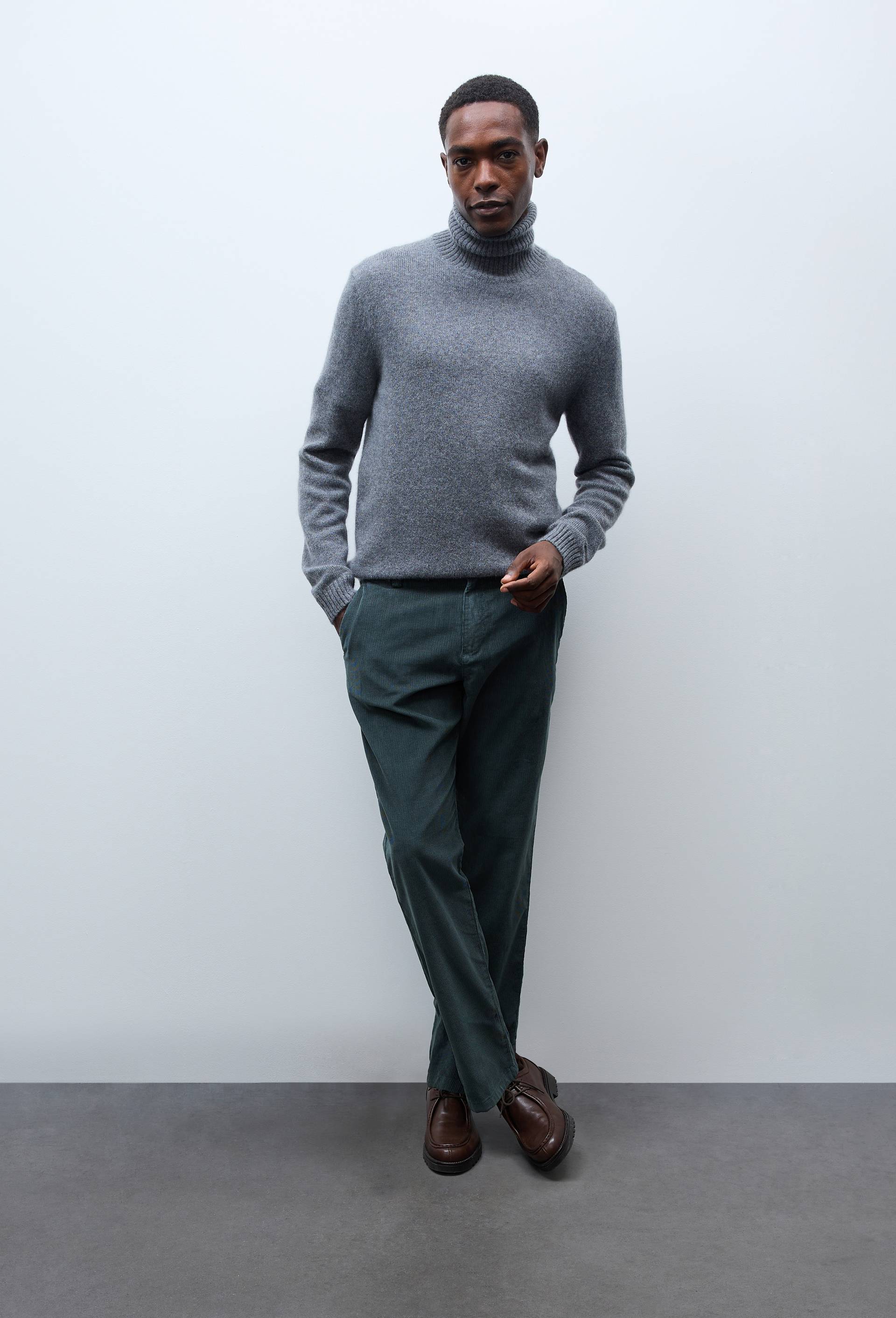Pantalon velours en coton BIO GOTS, Vert fonc&eacute;, swatch image