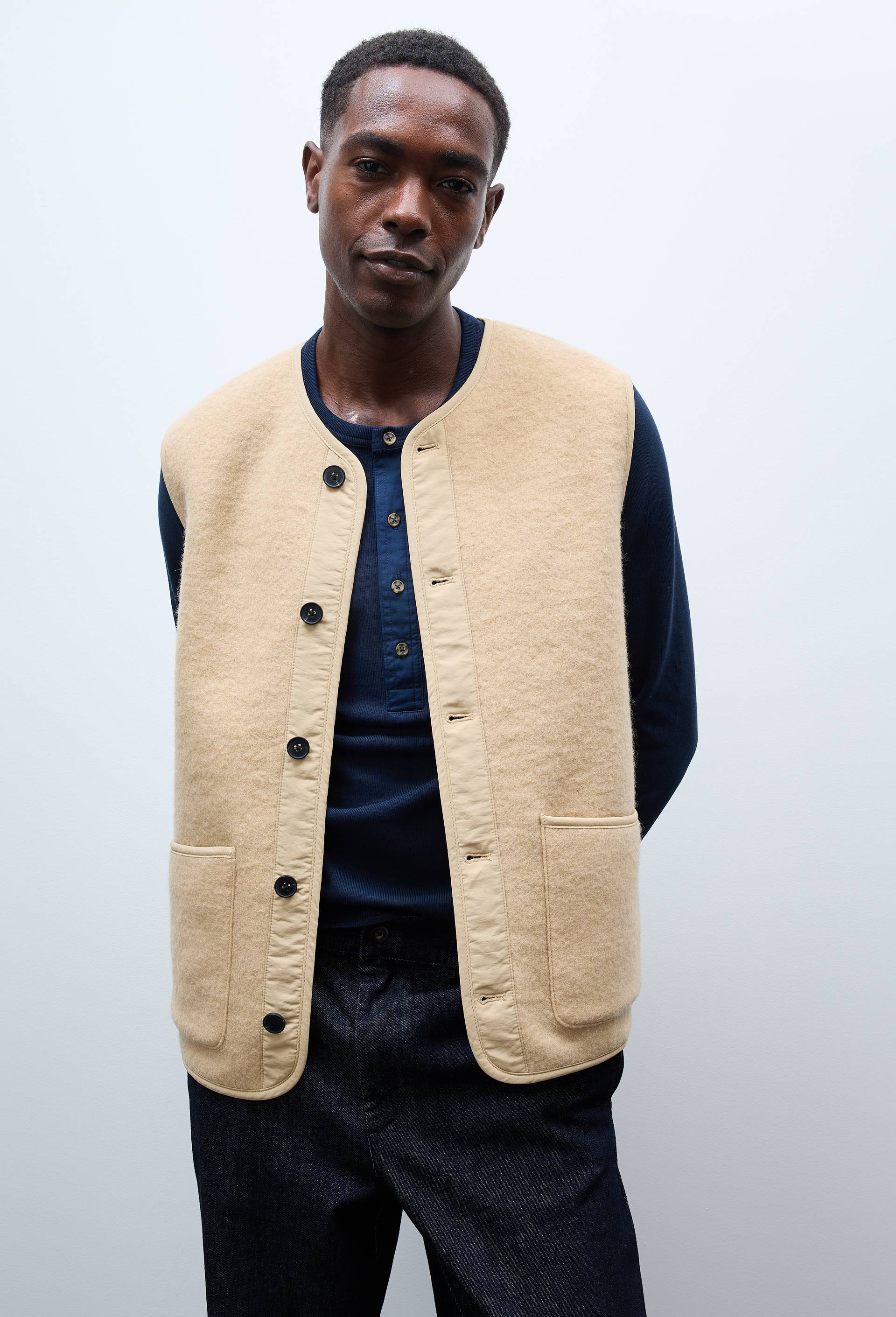 Veste sans manches boutonn&eacute;e en m&eacute;lange laine, Beige, large image number 0