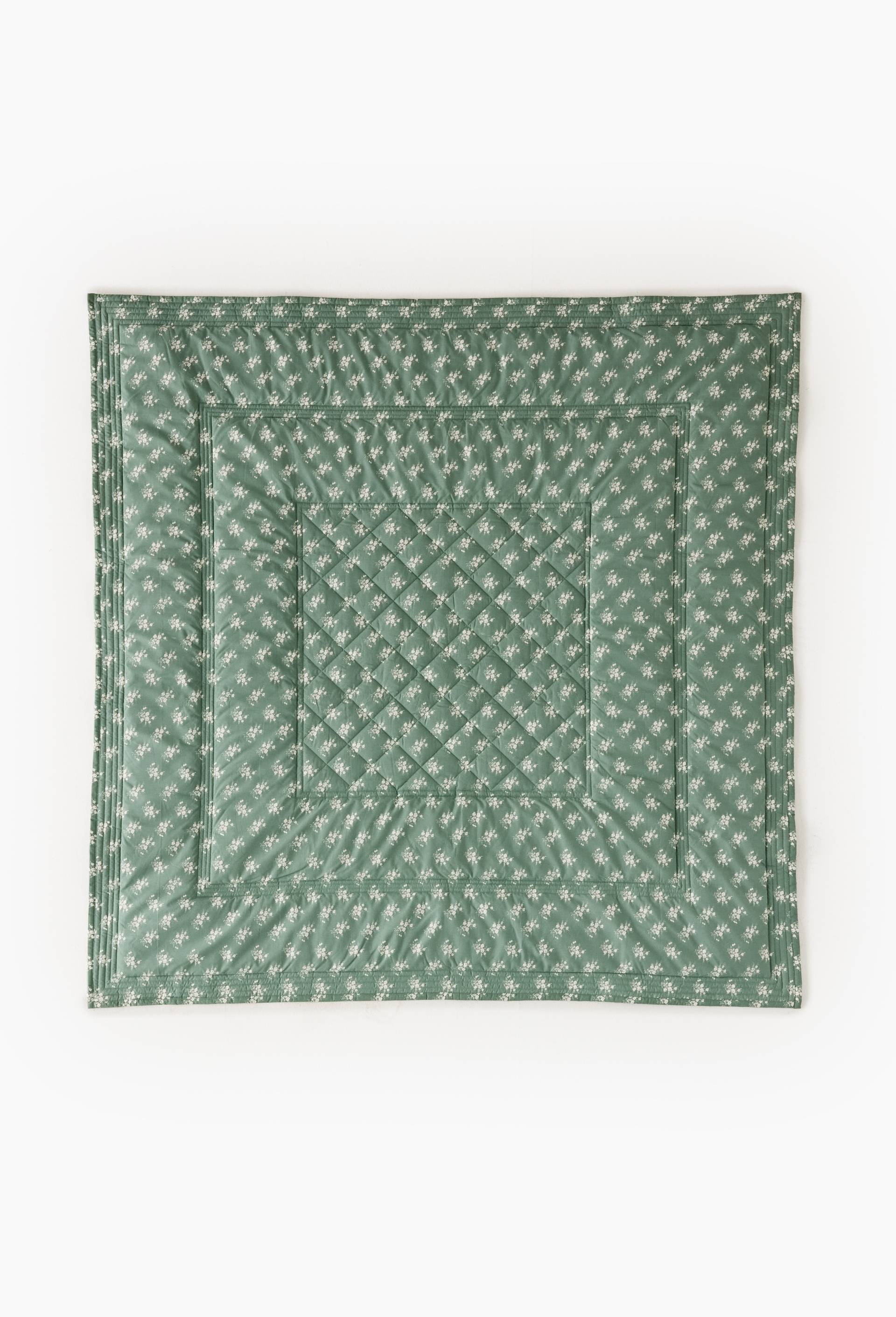 Boutis quilt&eacute; ray&eacute;, 140x140cm, 100% coton, Vert, large image number 0.0