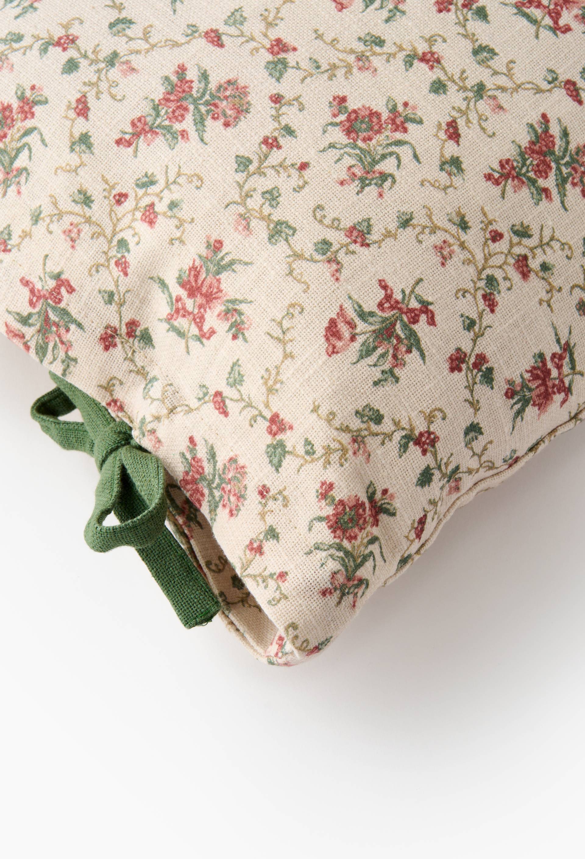 Coussin imprim&eacute; fleurs avec nouettes, 35x70cm, coton, Ecru, large image number 1