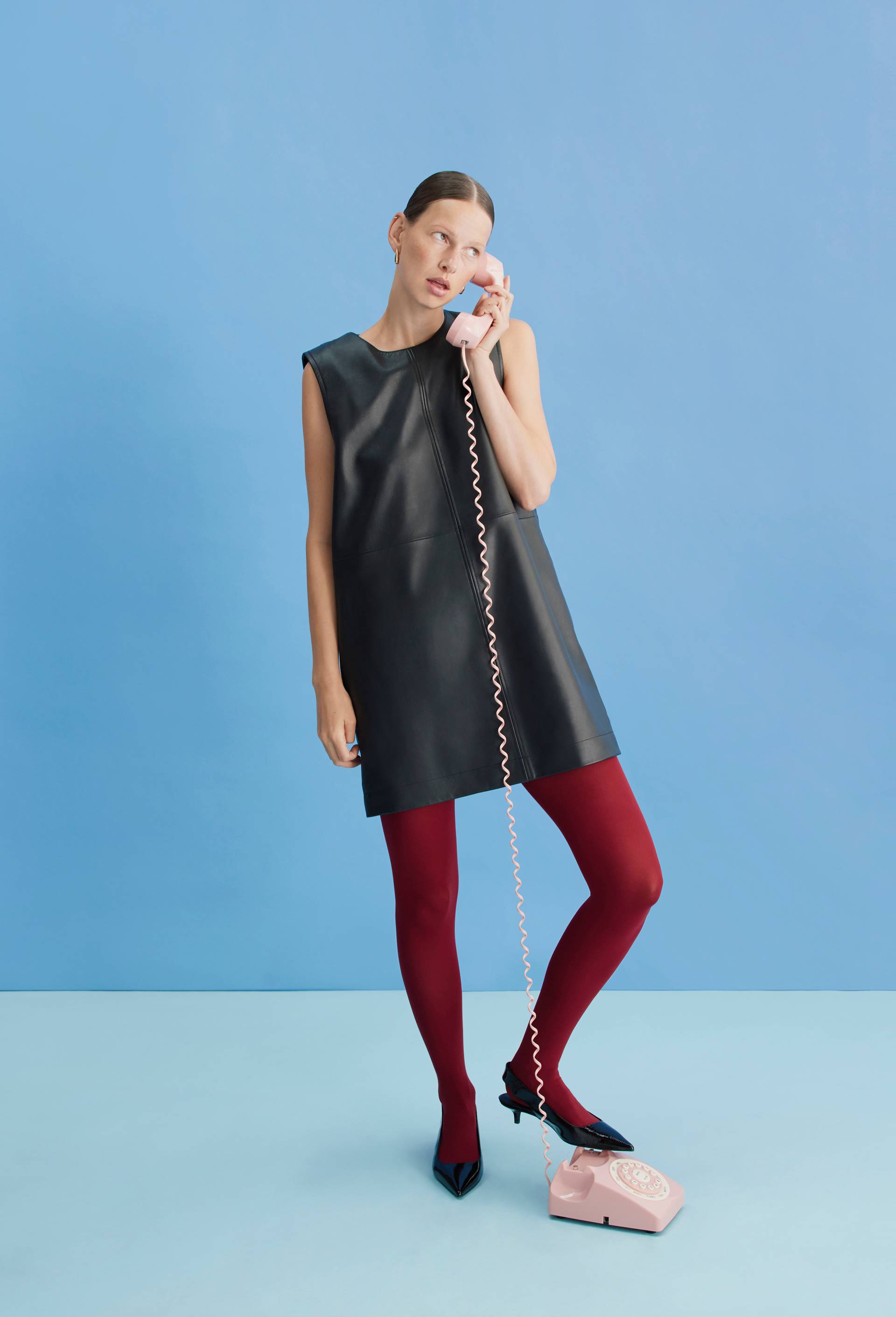 Robe courte sans manches en cuir, Noir, large image number 0.0